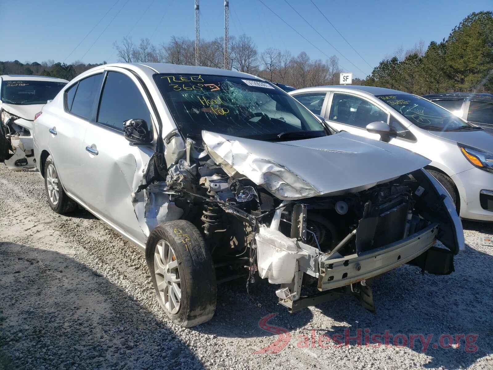 3N1CN7AP3JL824889 2018 NISSAN VERSA