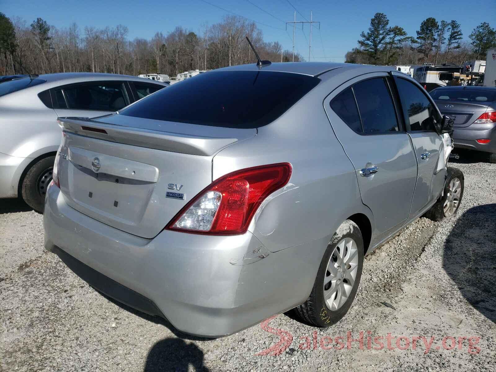 3N1CN7AP3JL824889 2018 NISSAN VERSA