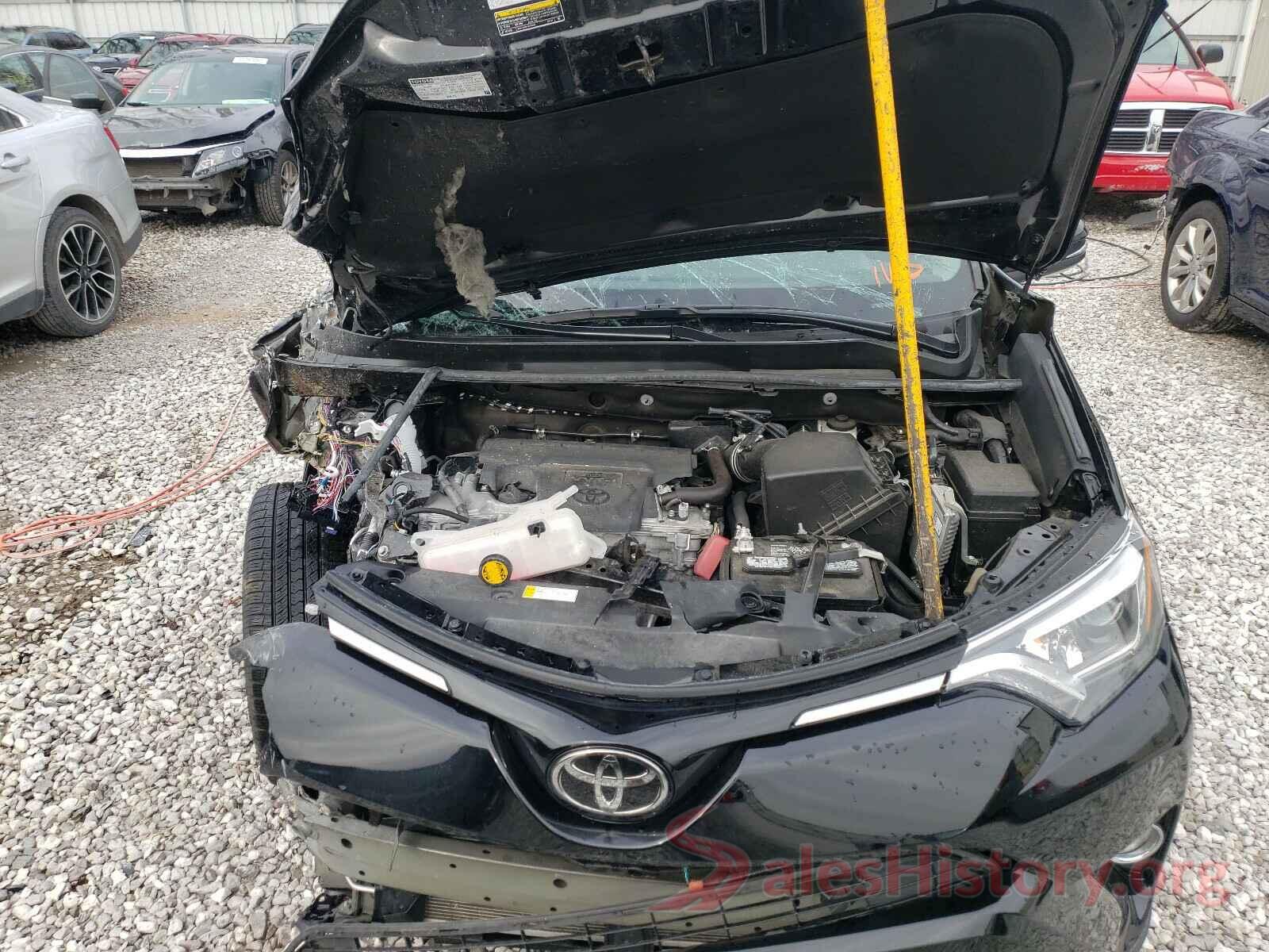 2T3DFREV6JW781158 2018 TOYOTA RAV4