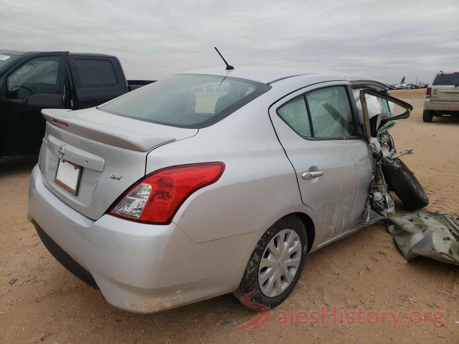 3N1CN7AP4JL842477 2018 NISSAN VERSA