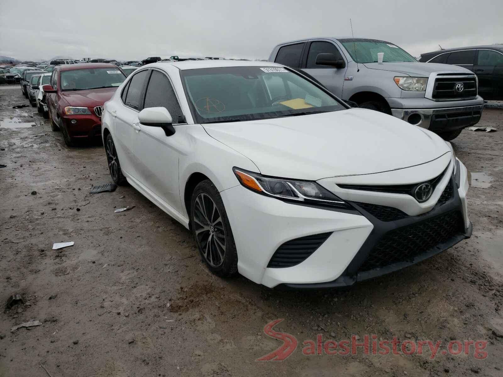 4T1B11HK4JU596334 2018 TOYOTA CAMRY