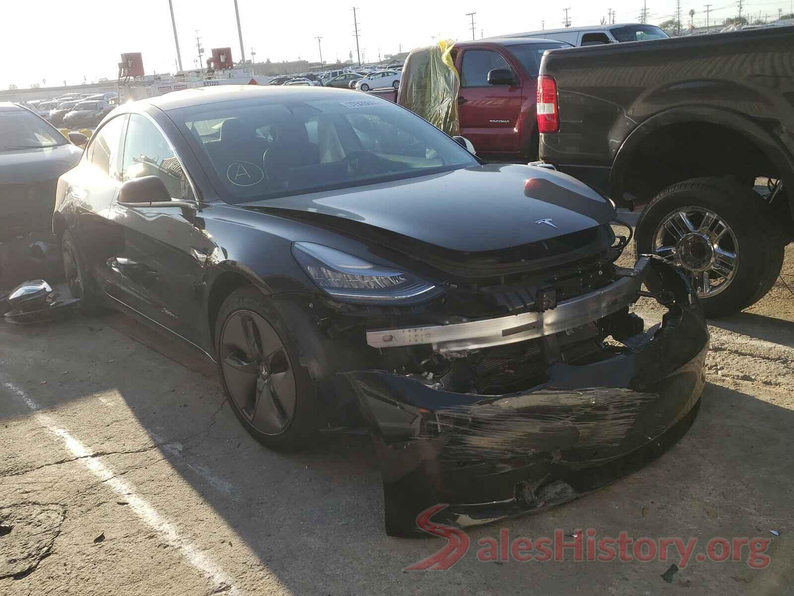 5YJ3E1EAXKF398568 2019 TESLA MODEL 3