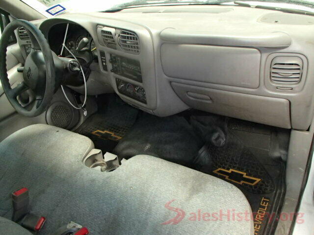 WP0AG2A71KL139627 2000 CHEVROLET S10