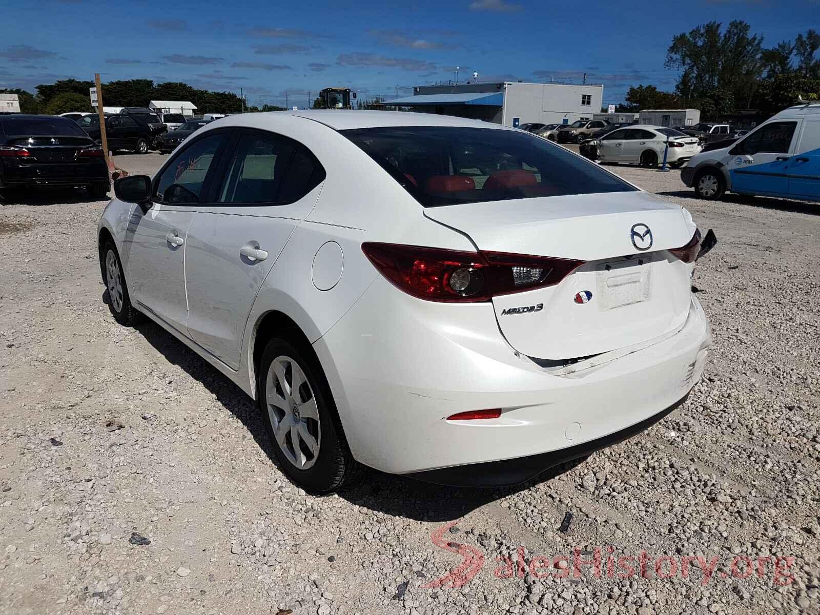 3MZBN1U77JM223638 2018 MAZDA 3