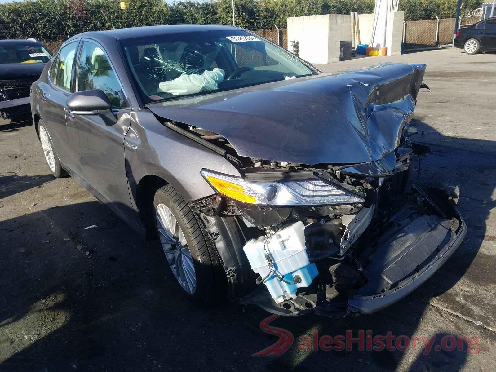 4T1B21HKXJU008661 2018 TOYOTA CAMRY