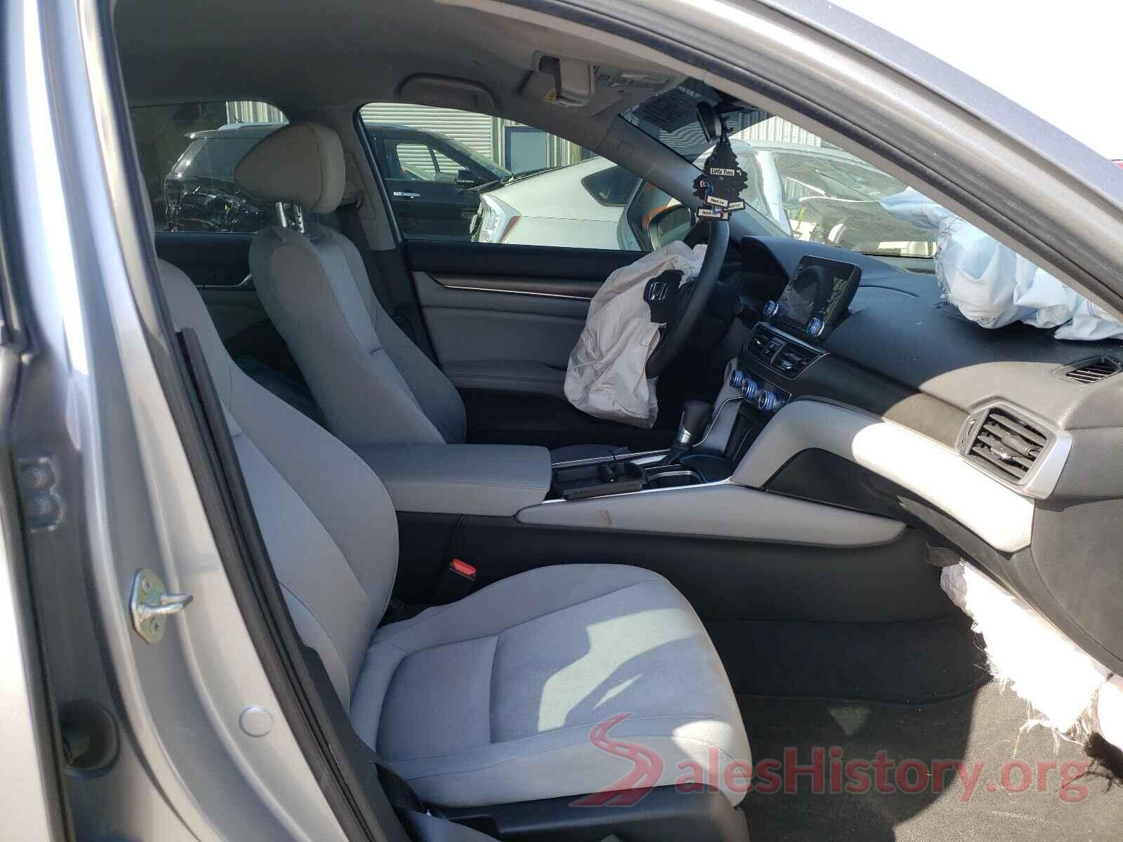 1HGCV1F17KA100762 2019 HONDA ACCORD