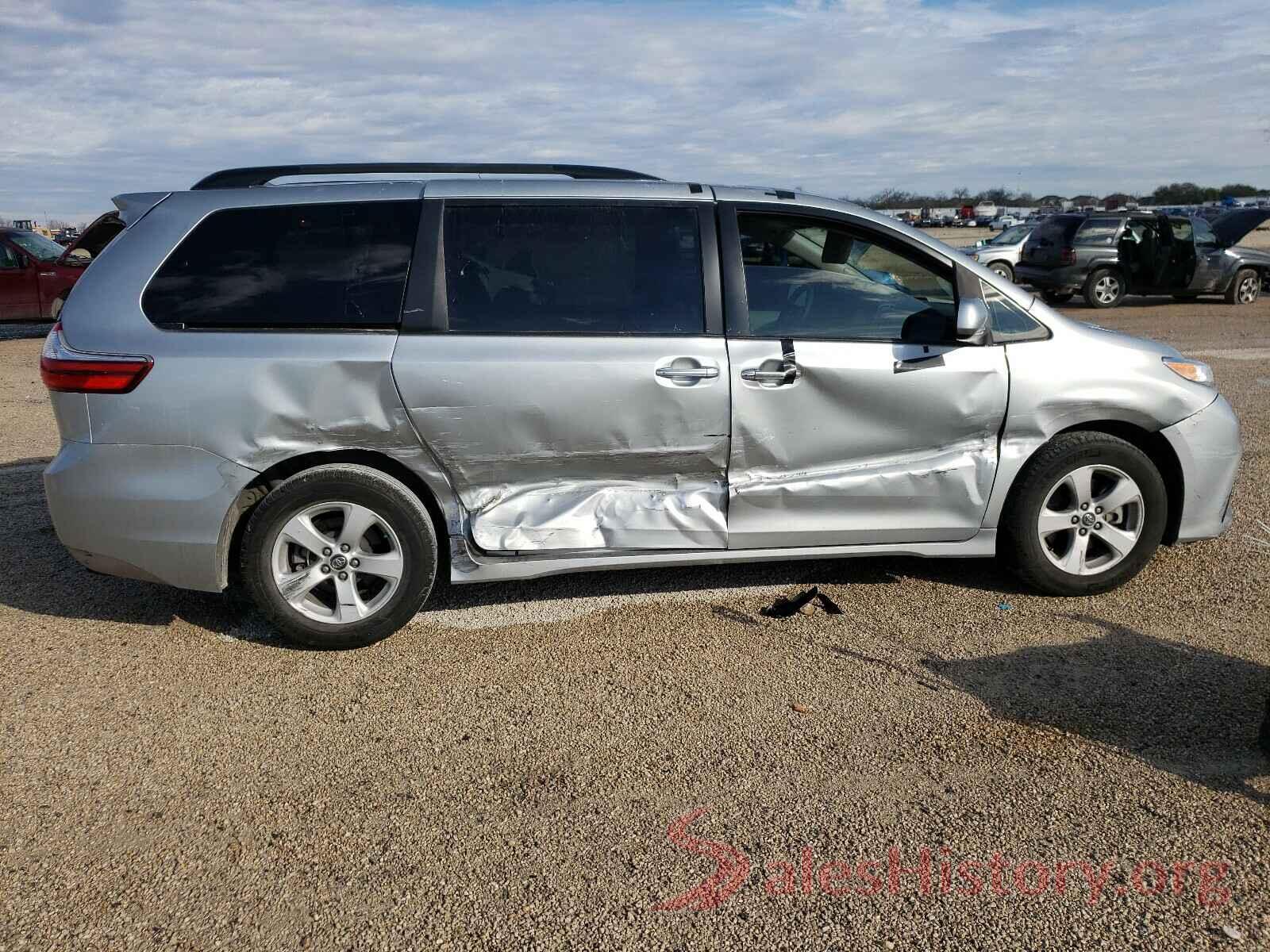 5TDKZ3DC2KS978262 2019 TOYOTA SIENNA