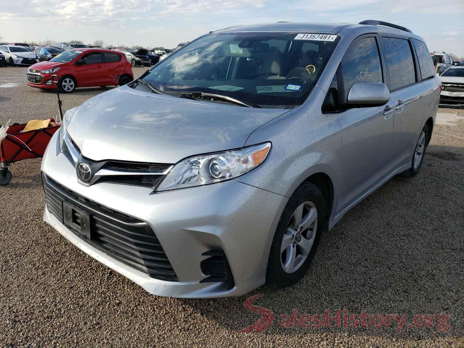 5TDKZ3DC2KS978262 2019 TOYOTA SIENNA