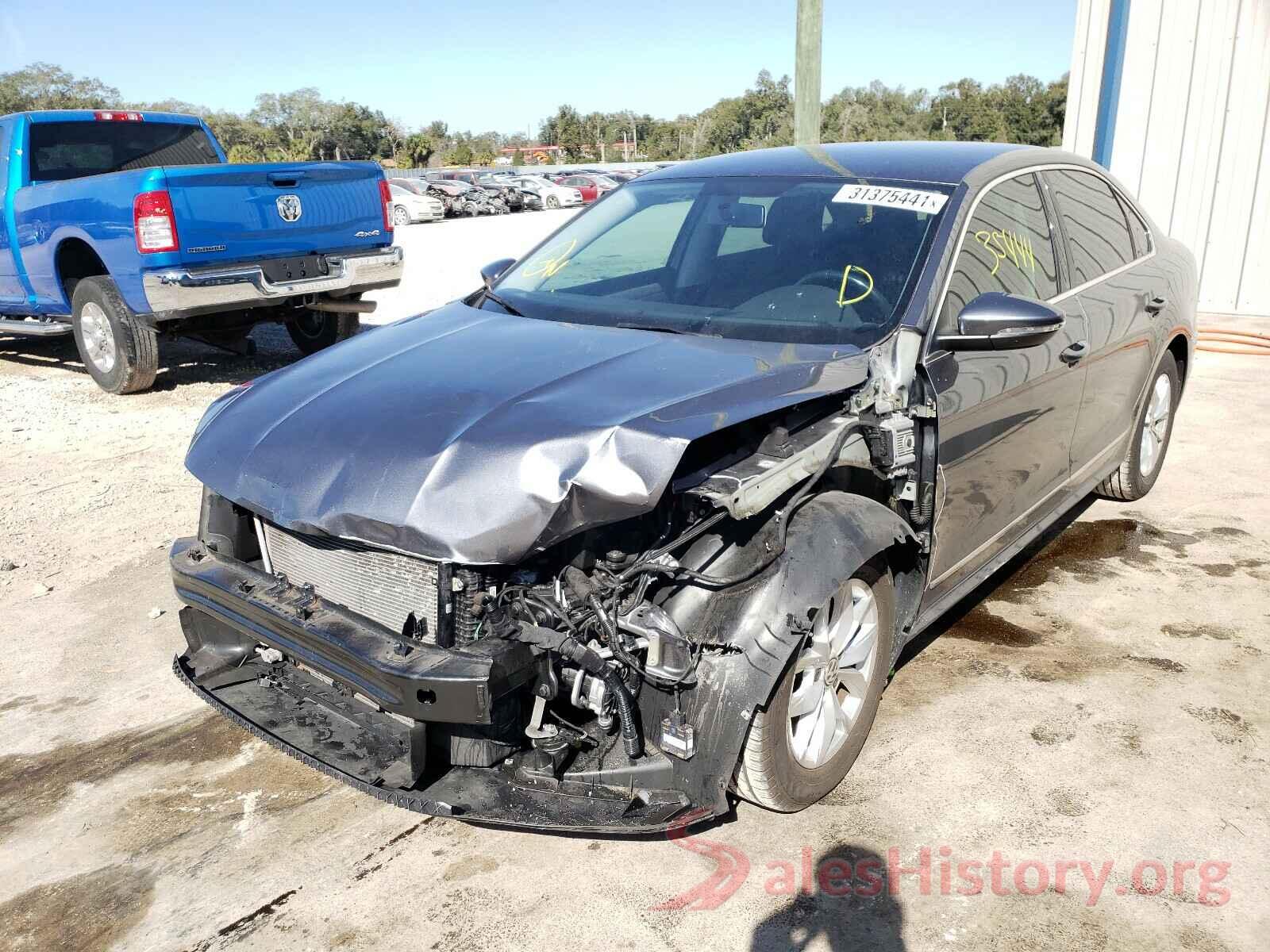 1VWAT7A37HC075671 2017 VOLKSWAGEN PASSAT