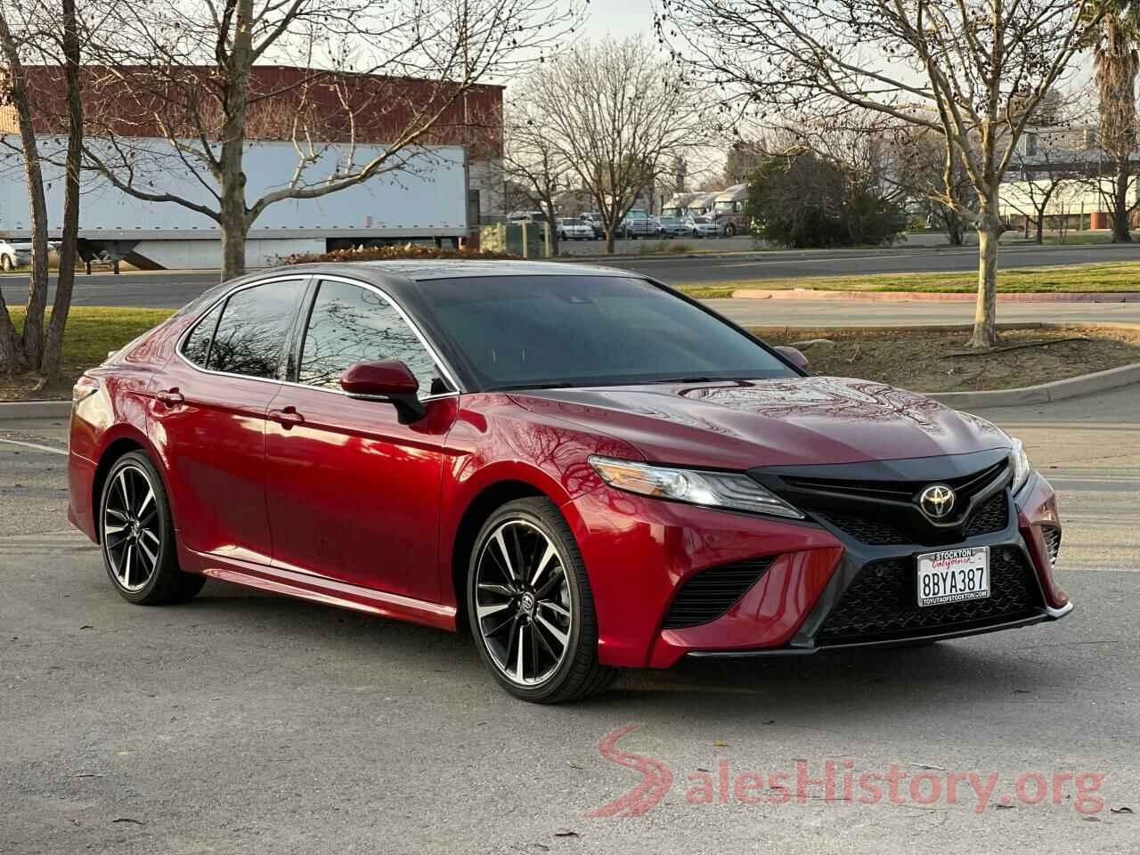 4T1B61HK2JU574608 2018 TOYOTA CAMRY