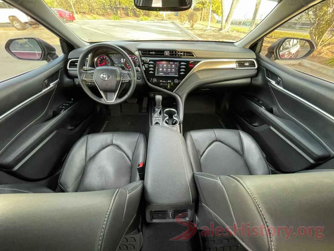 4T1B61HK2JU574608 2018 TOYOTA CAMRY