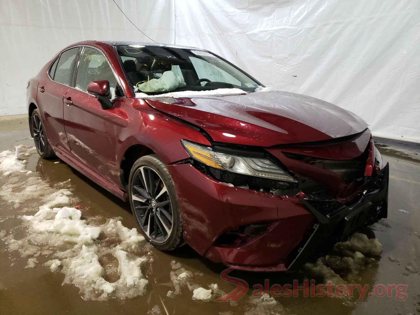 4T1B61HK5JU598479 2018 TOYOTA CAMRY