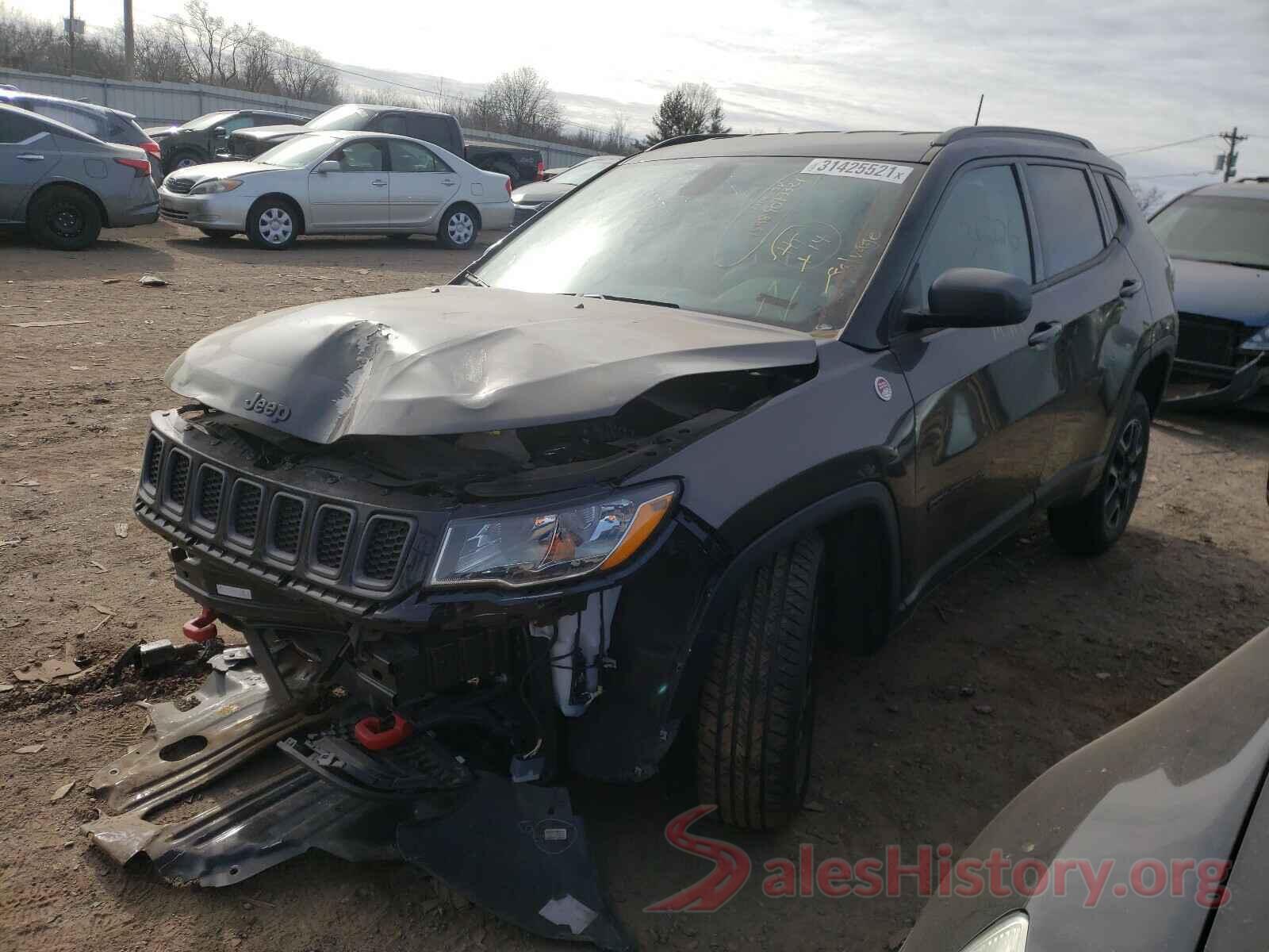 3C4NJDDB9KT739668 2019 JEEP COMPASS