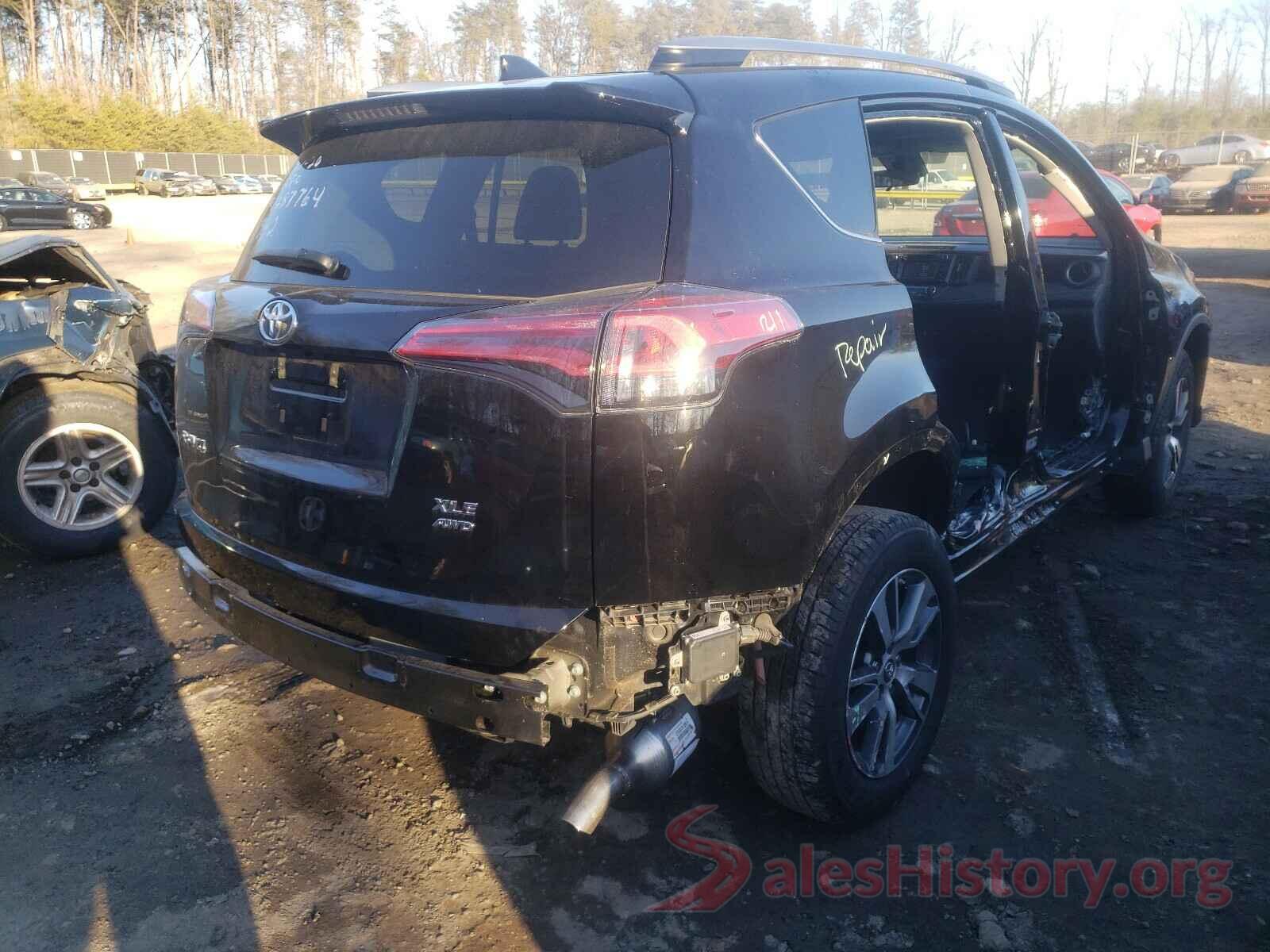 2T3RFREV1JW857942 2018 TOYOTA RAV4