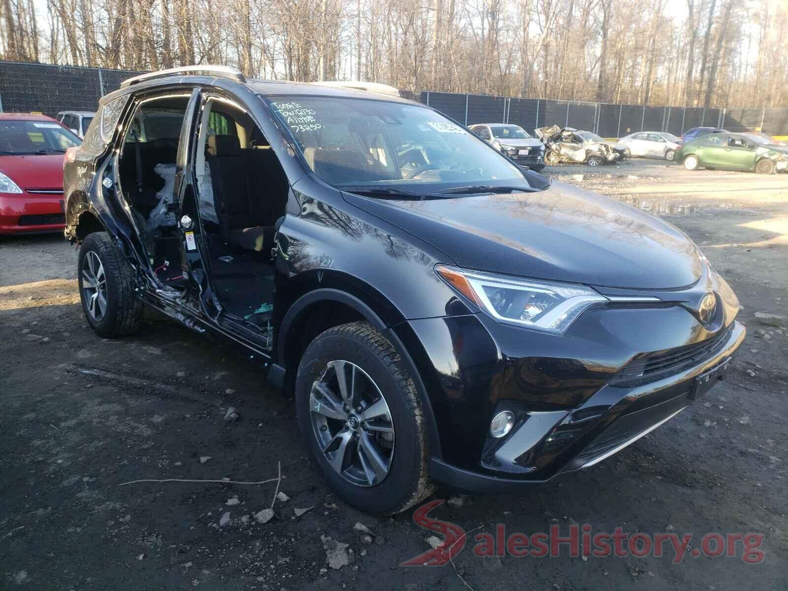 2T3RFREV1JW857942 2018 TOYOTA RAV4