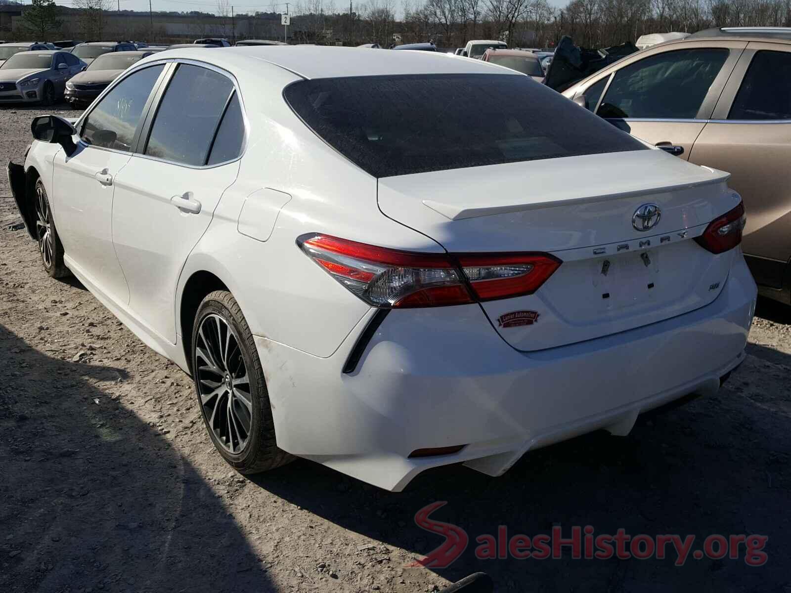 4T1B11HK3JU597040 2018 TOYOTA CAMRY