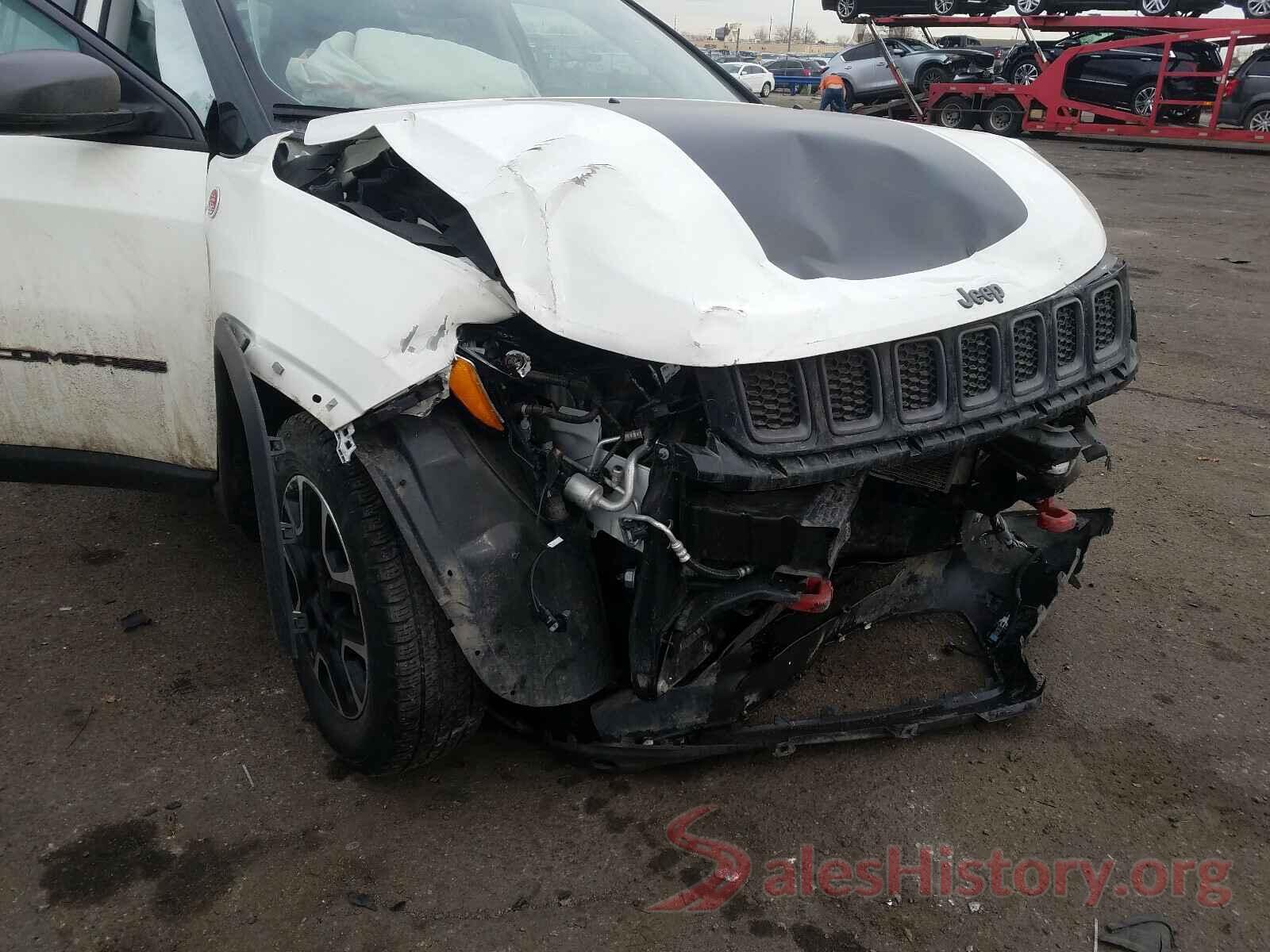 3C4NJDDB8KT805529 2019 JEEP COMPASS