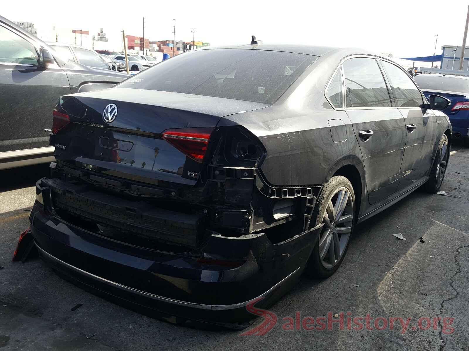 1VWAA7A34JC002768 2018 VOLKSWAGEN PASSAT