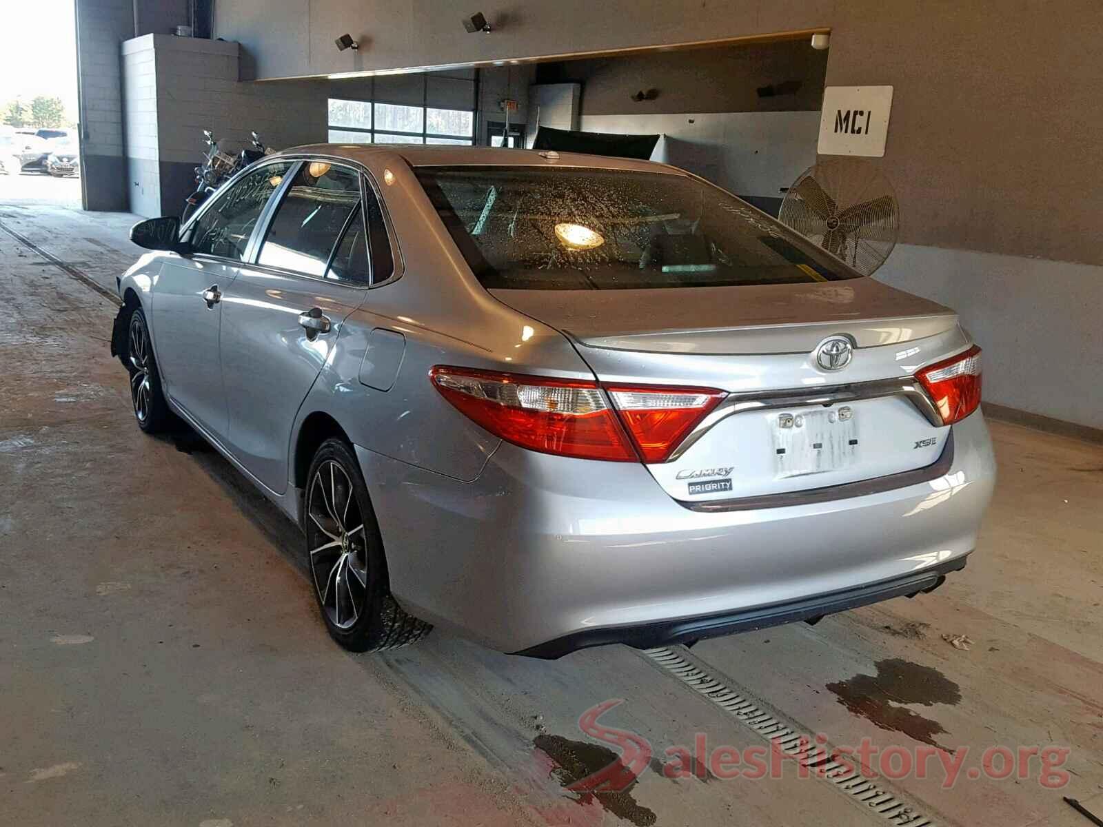 1V2HR2CA2MC545015 2015 TOYOTA CAMRY