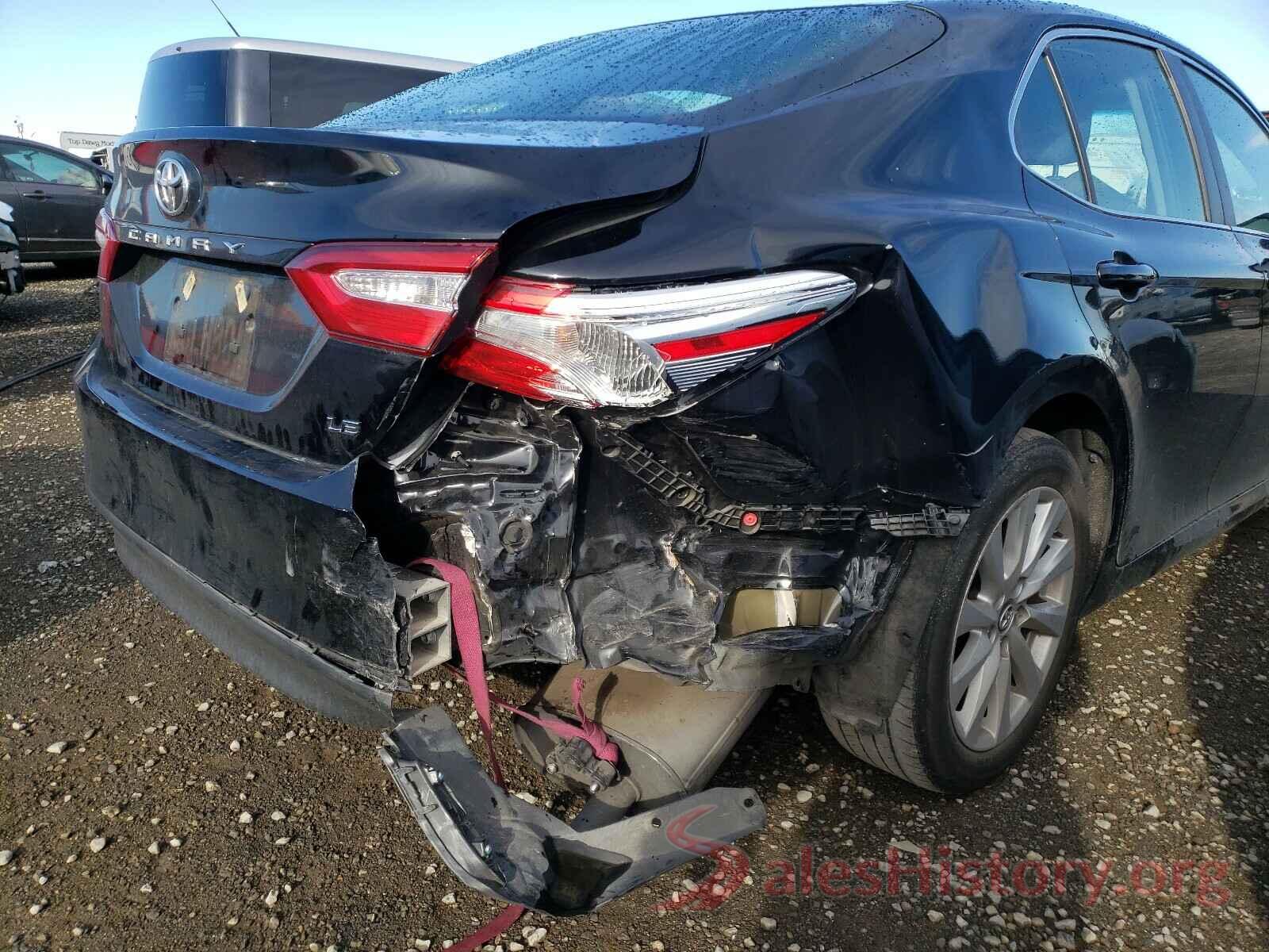 4T1B11HK8JU593596 2018 TOYOTA CAMRY