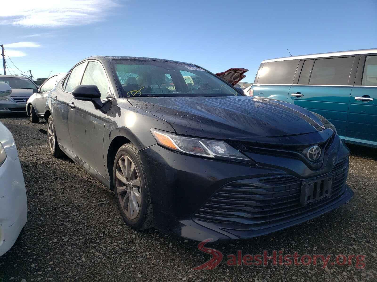 4T1B11HK8JU593596 2018 TOYOTA CAMRY