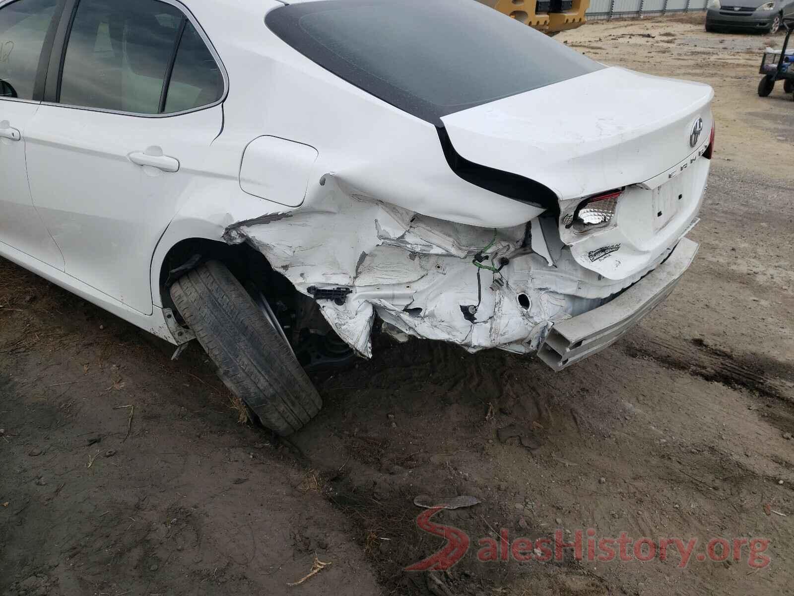 4T1B11HK1JU144468 2018 TOYOTA CAMRY