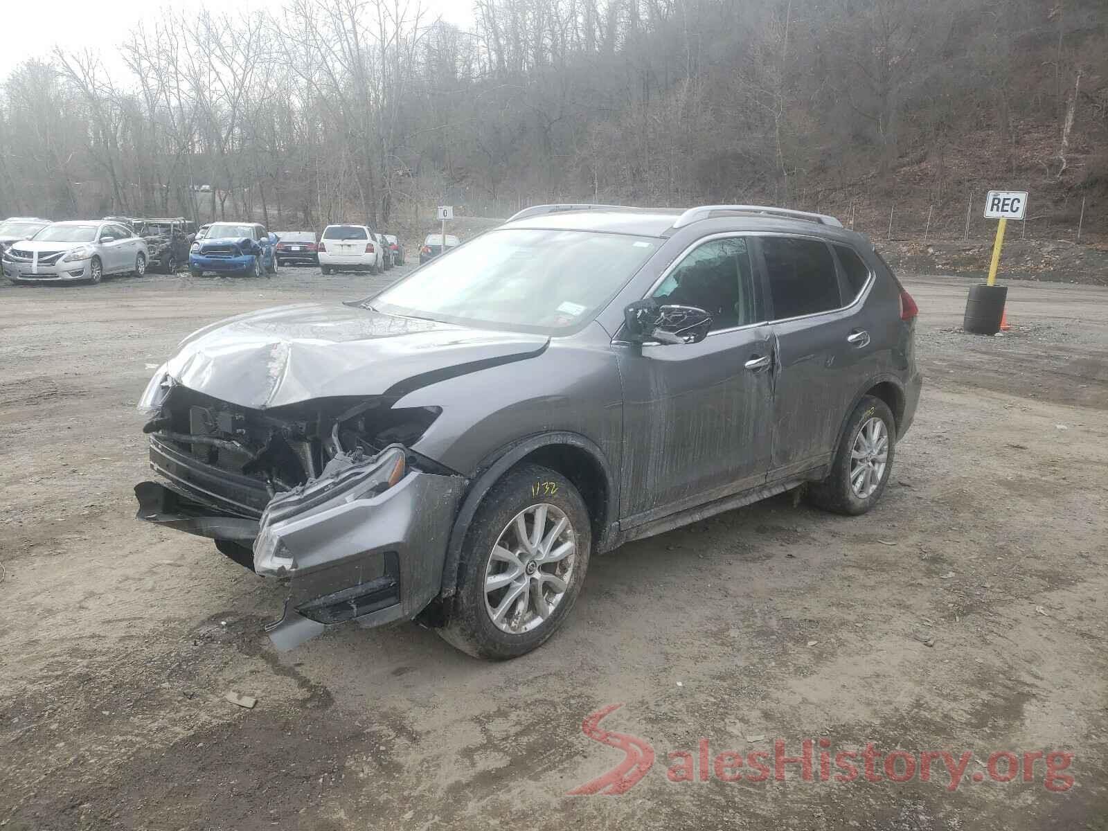 KNMAT2MV7JP559468 2018 NISSAN ROGUE