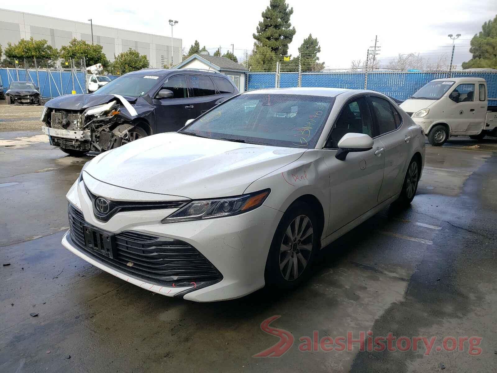 4T1B11HK4JU025684 2018 TOYOTA CAMRY