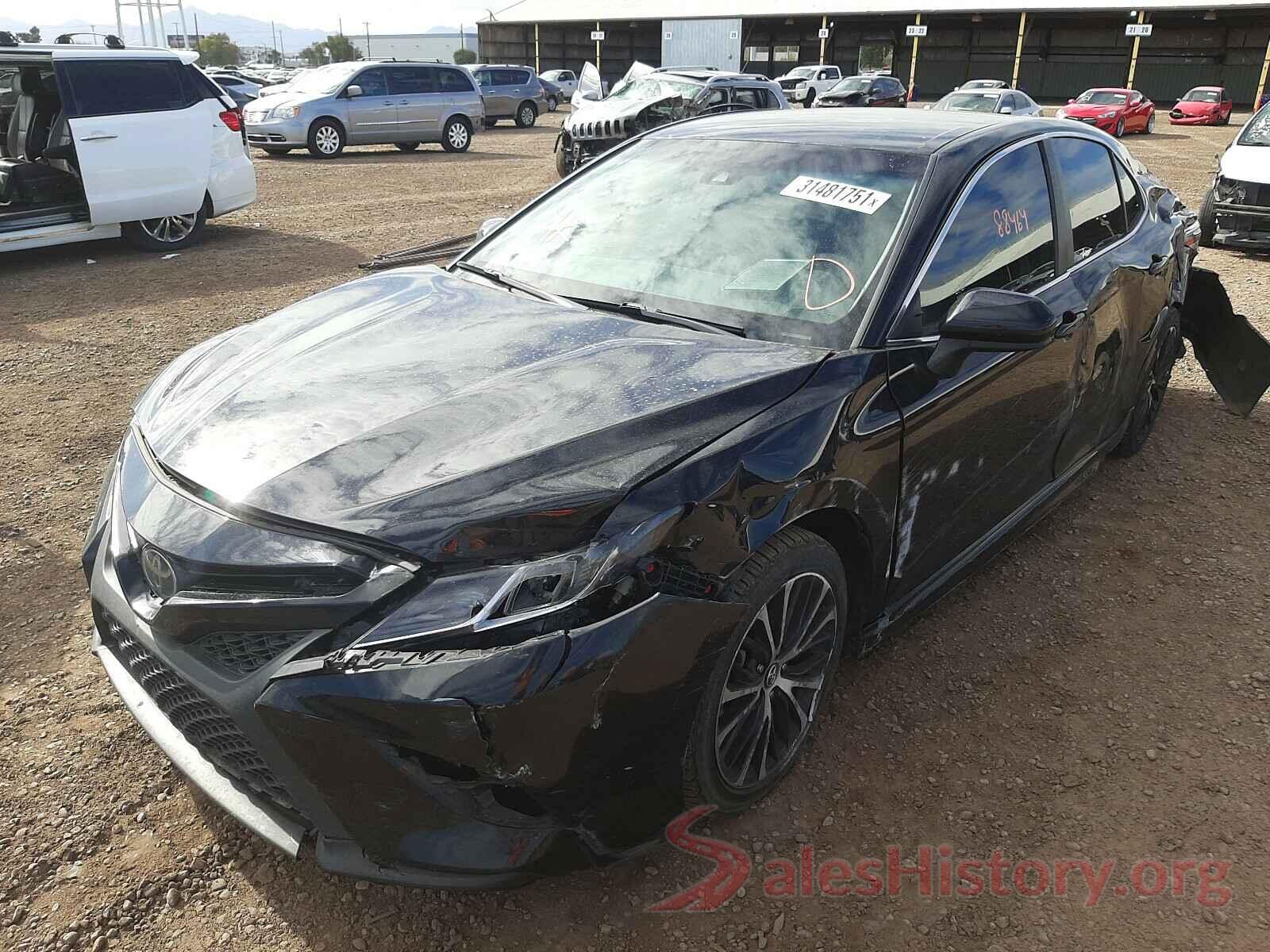 4T1B11HK1JU665822 2018 TOYOTA CAMRY