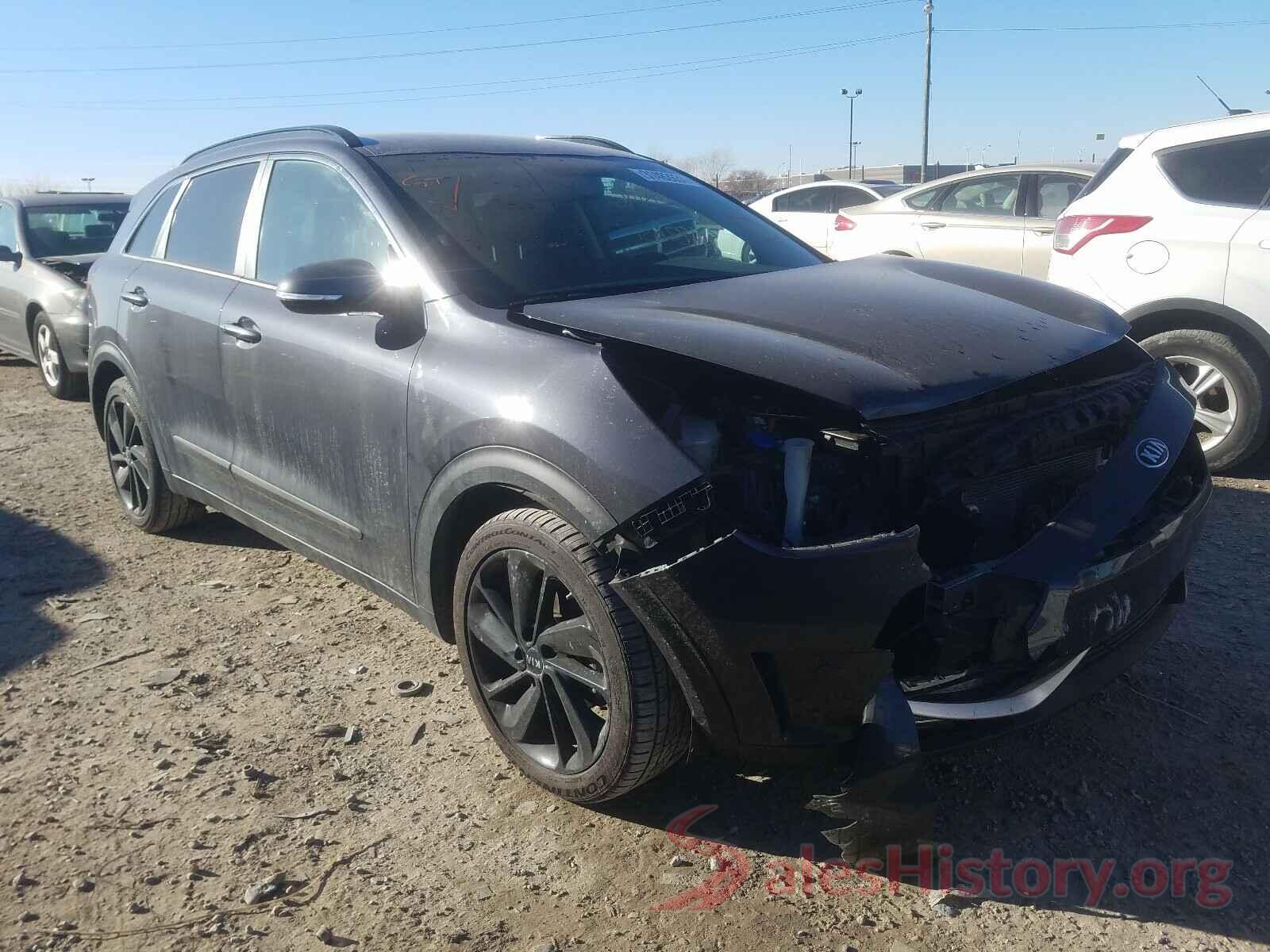 KNDCC3LC6J5135631 2018 KIA NIRO