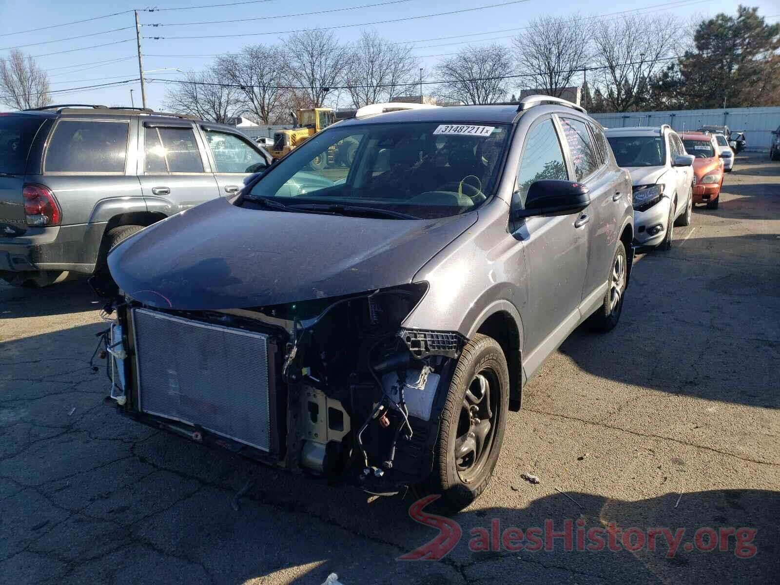 2T3BFREV8HW568519 2017 TOYOTA RAV4