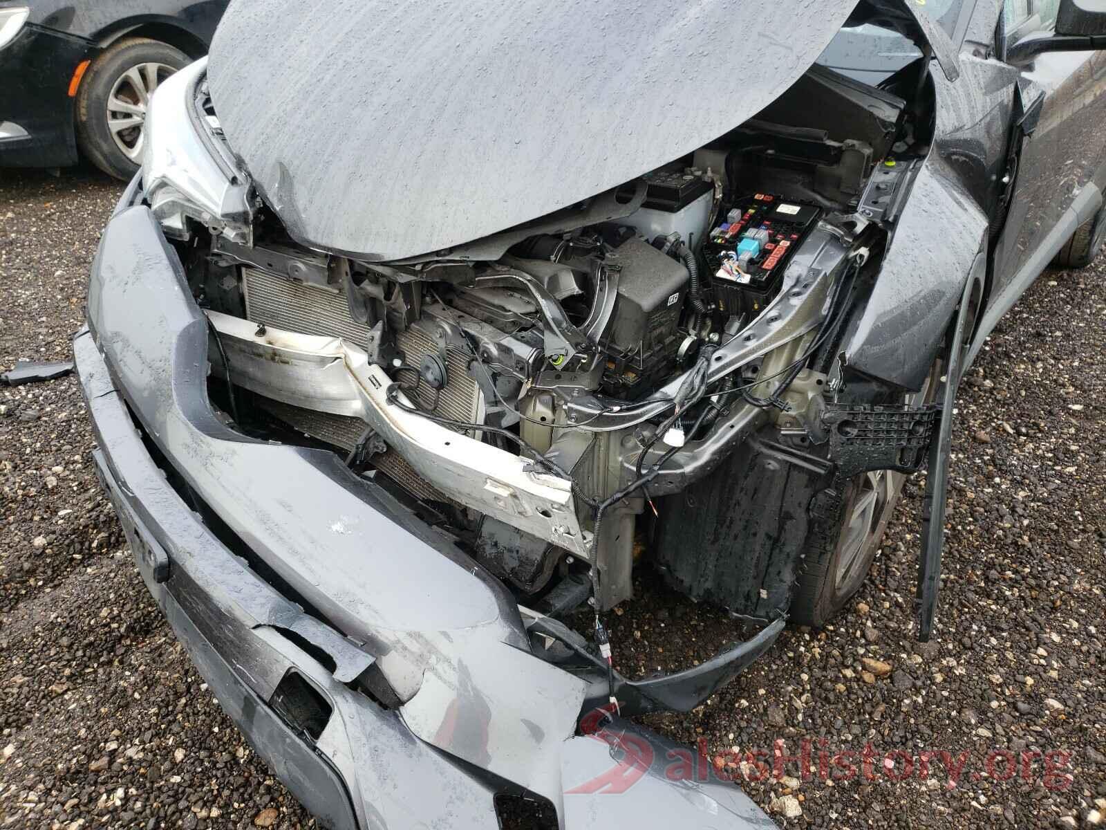 NMTKHMBX8JR046563 2018 TOYOTA C-HR