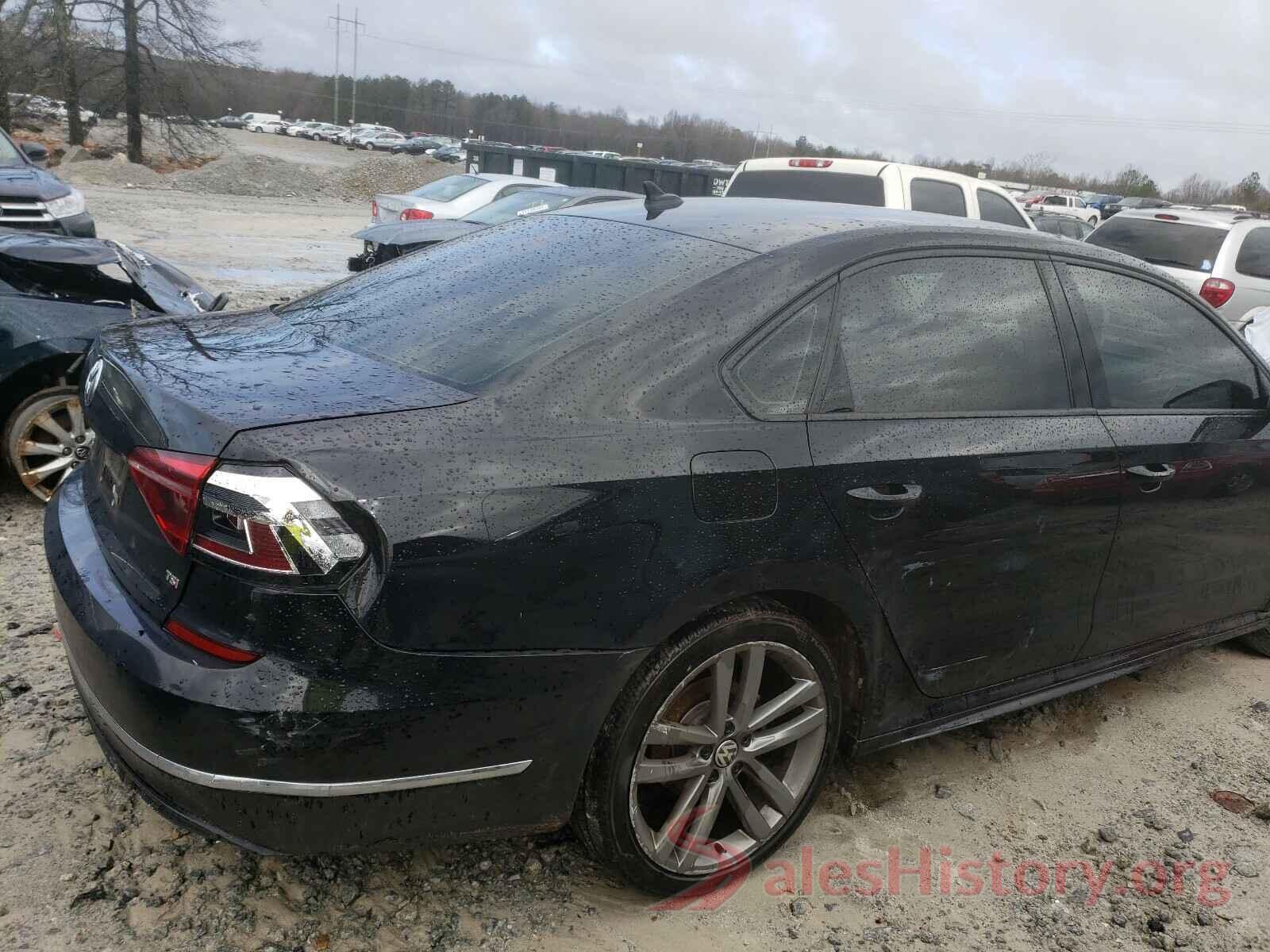 1VWAA7A39JC037807 2018 VOLKSWAGEN PASSAT