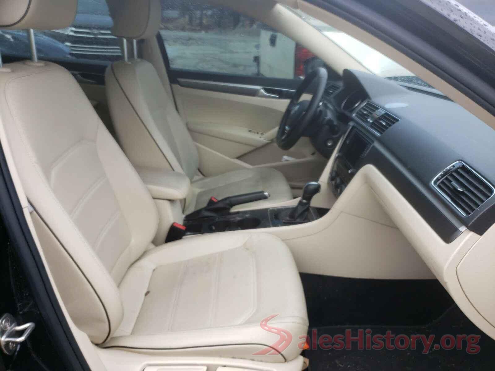 1VWAA7A39JC037807 2018 VOLKSWAGEN PASSAT