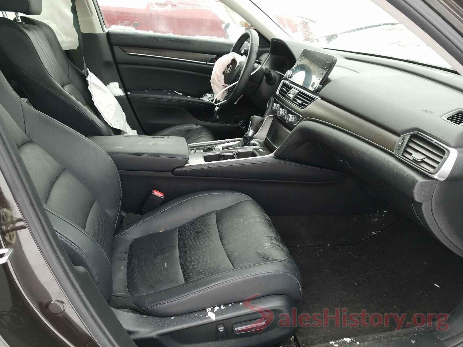 1HGCV1F58JA033686 2018 HONDA ACCORD