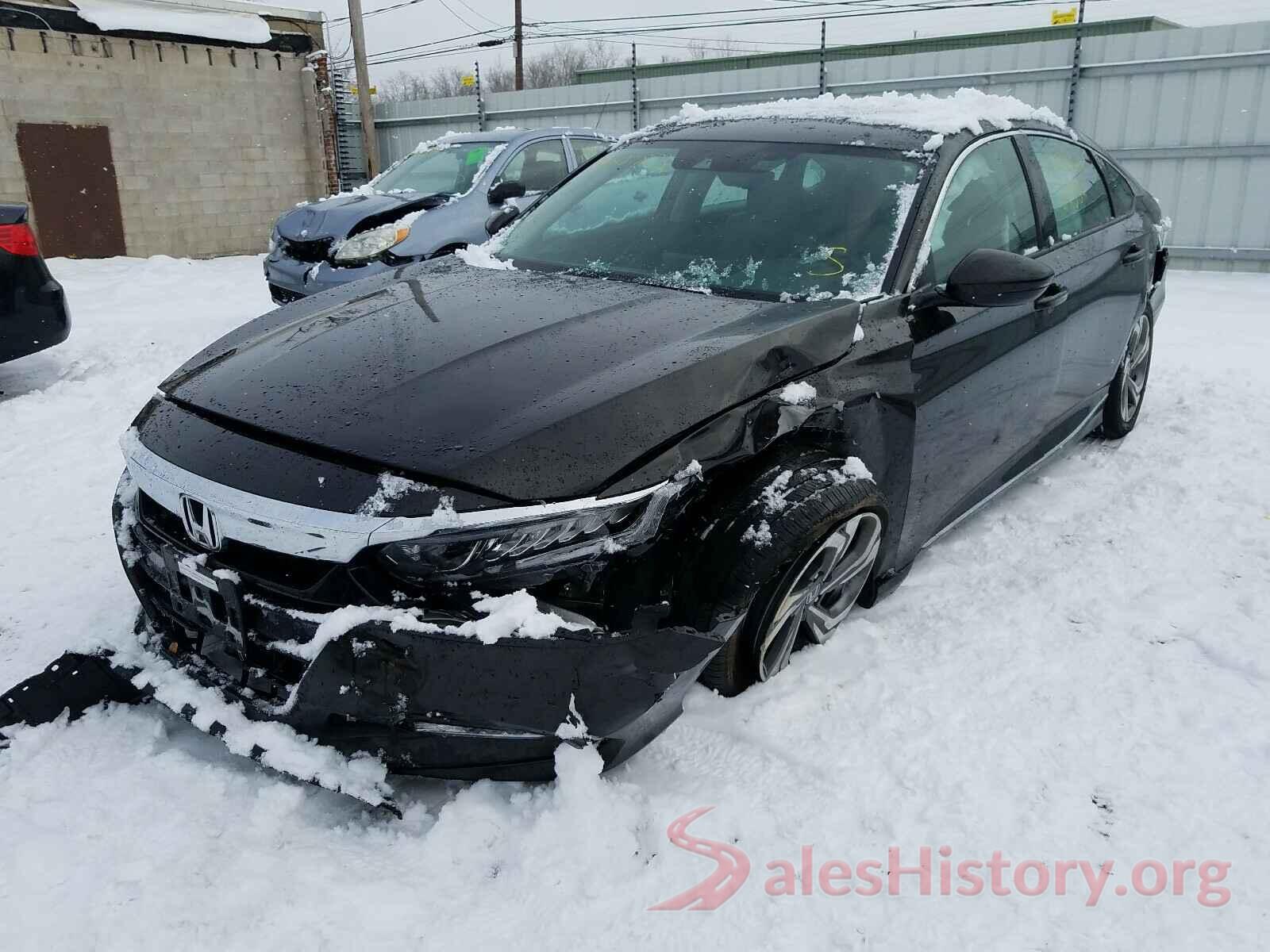 1HGCV1F58JA033686 2018 HONDA ACCORD