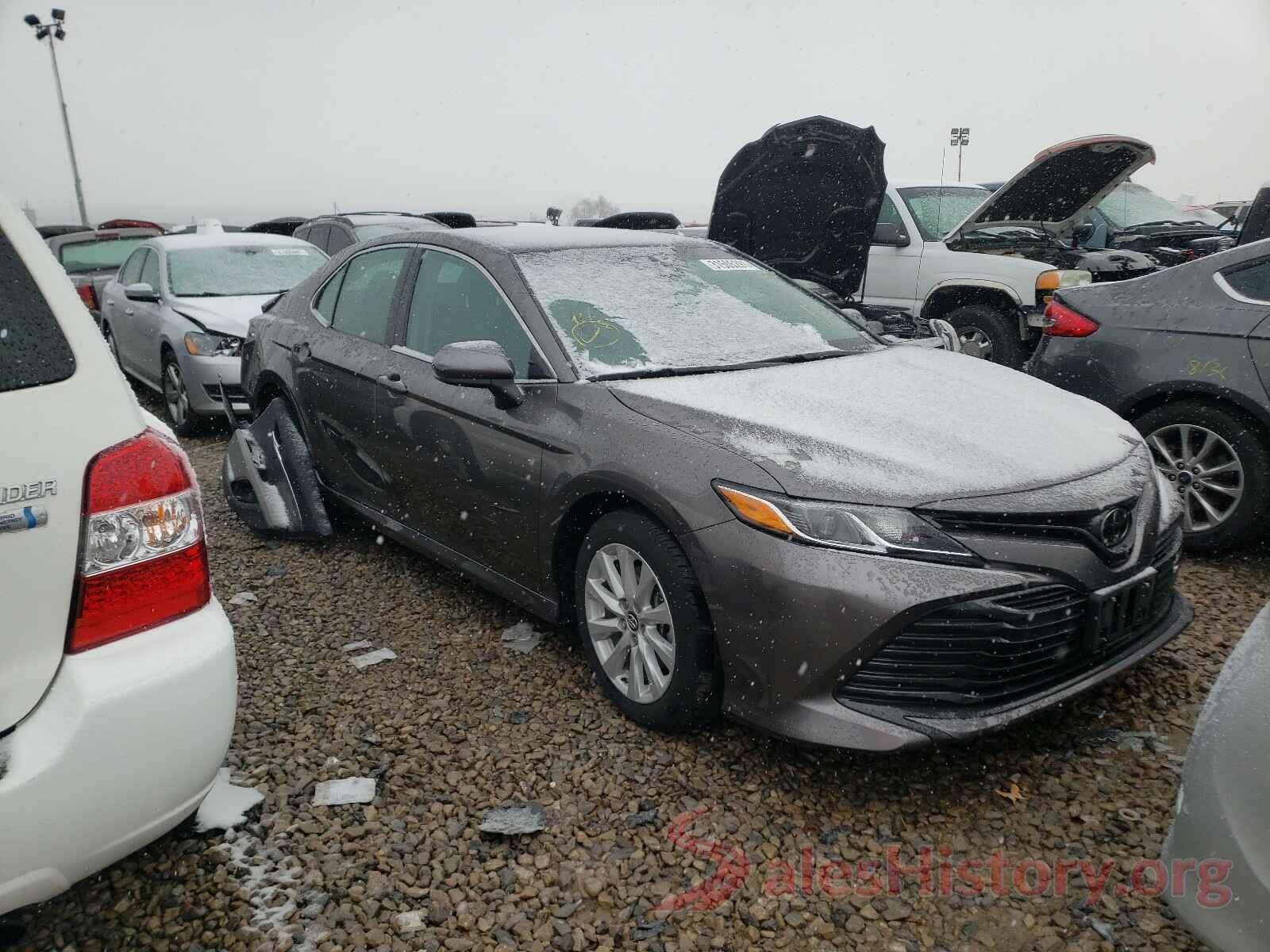 4T1B11HK5JU107312 2018 TOYOTA CAMRY