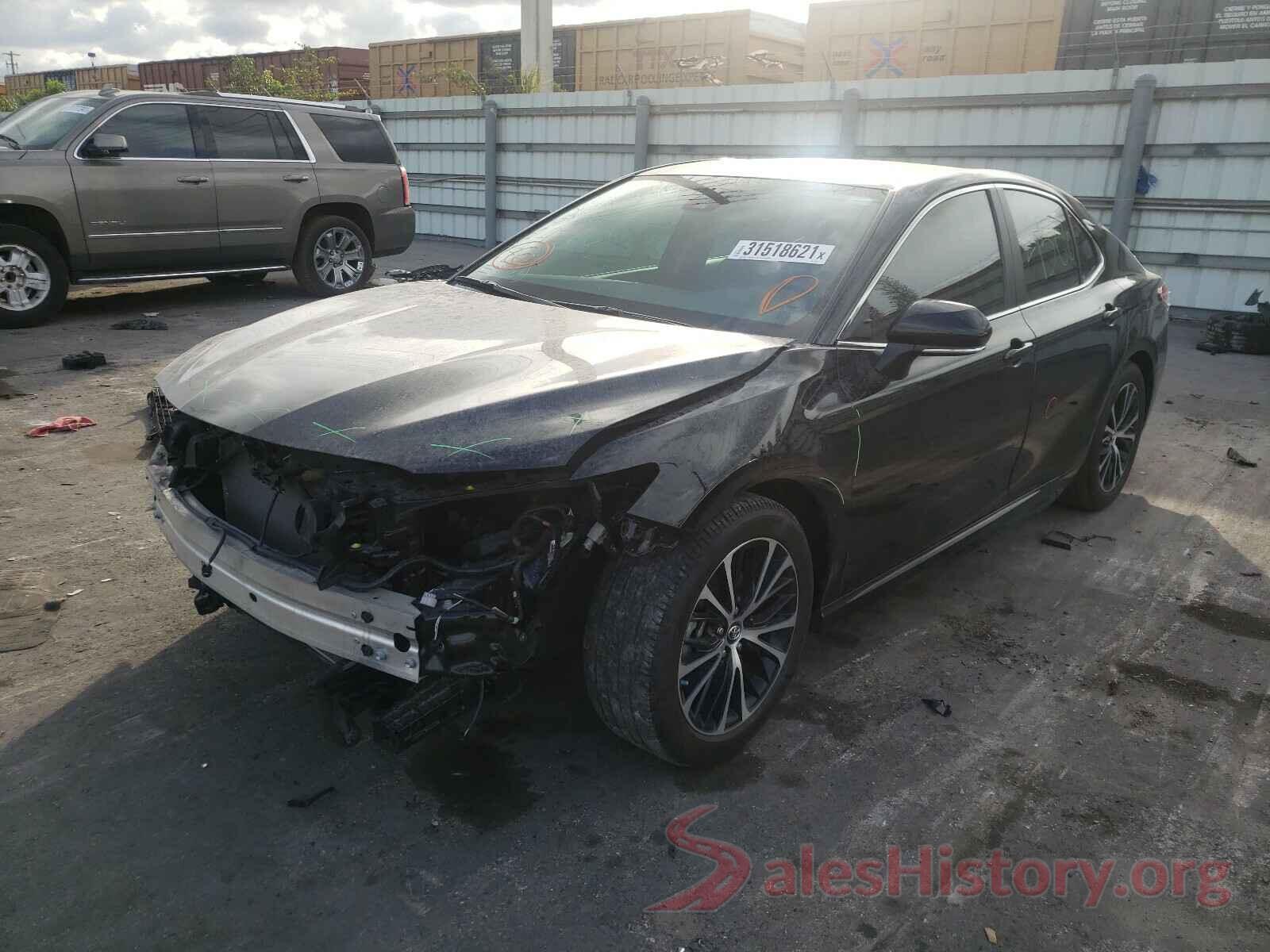 4T1B11HK2KU724071 2019 TOYOTA CAMRY