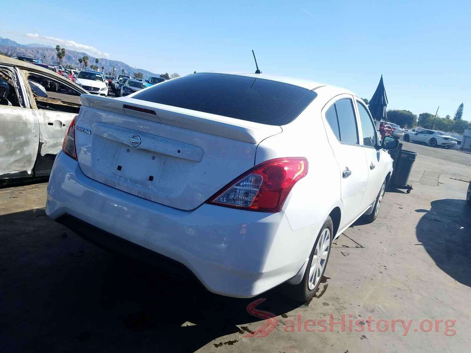 3N1CN7AP4JL810225 2018 NISSAN VERSA