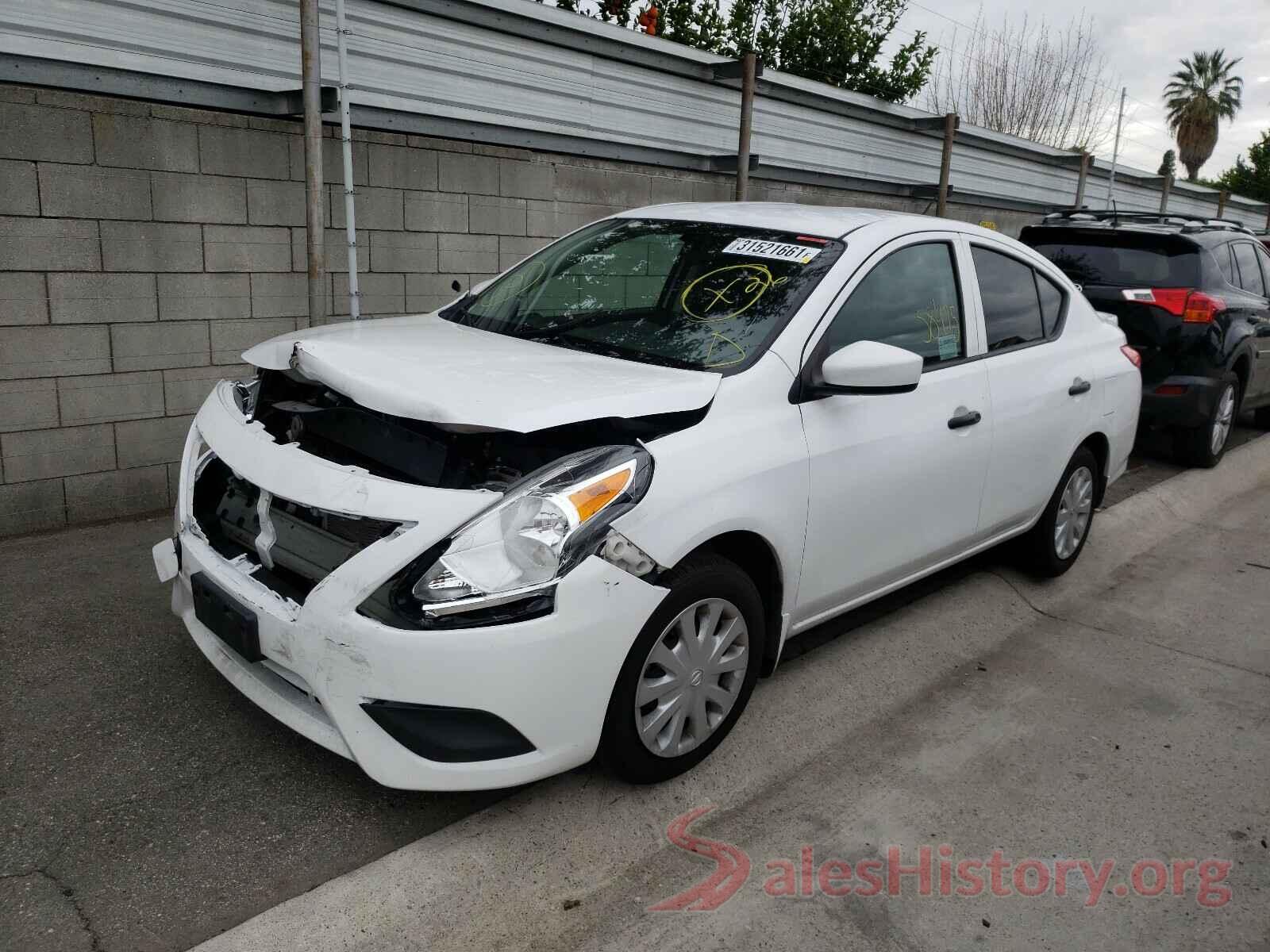 3N1CN7AP4JL810225 2018 NISSAN VERSA