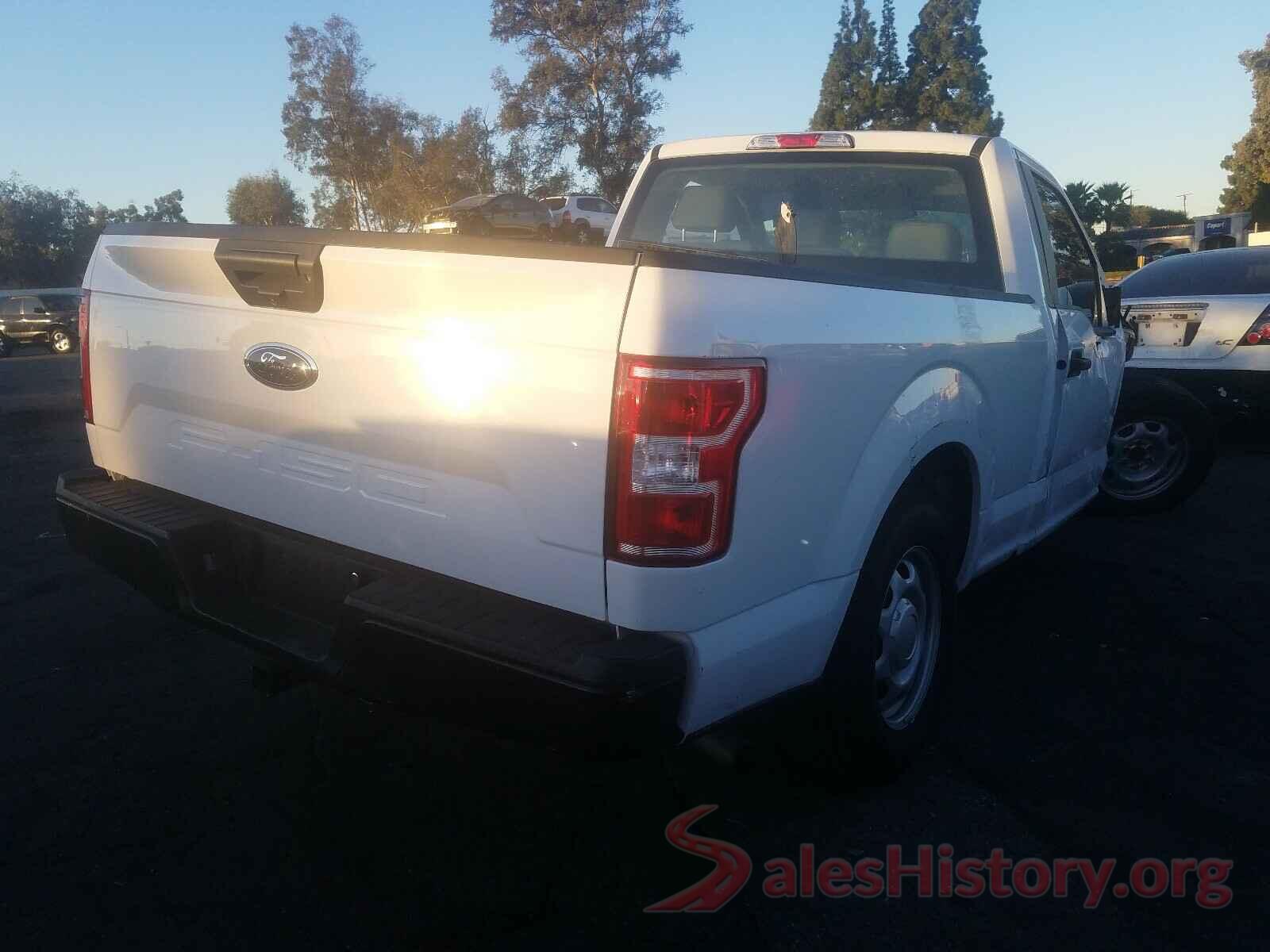 1FTMF1CB2JKC25206 2018 FORD F150