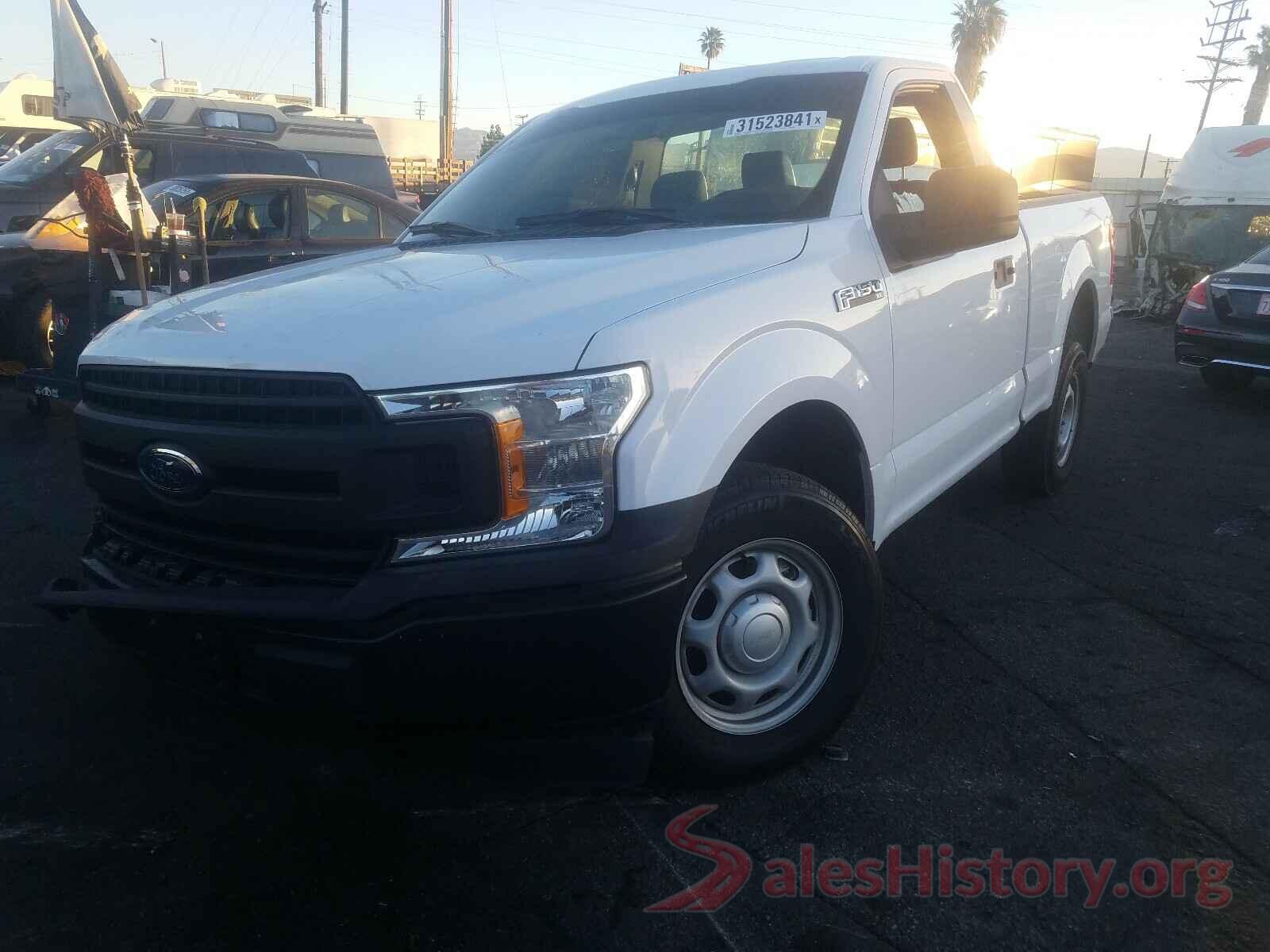 1FTMF1CB2JKC25206 2018 FORD F150