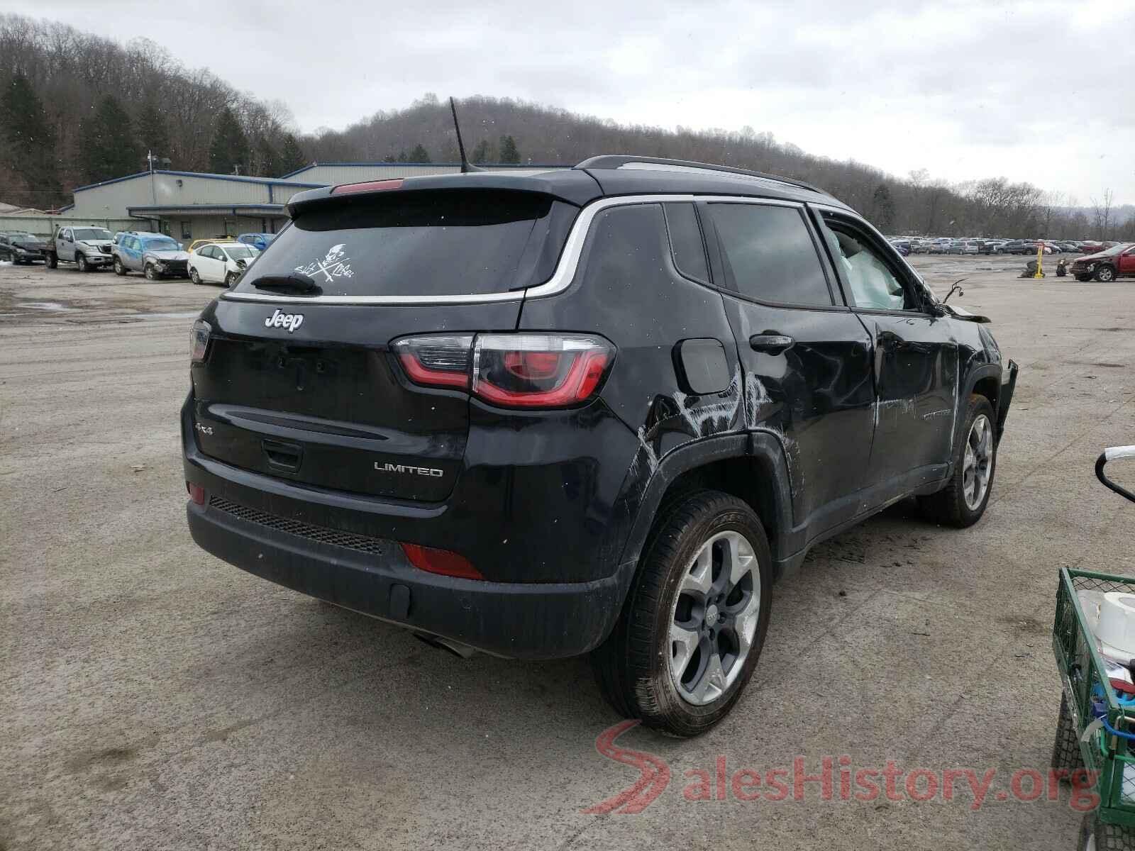 3C4NJDCB4JT333877 2018 JEEP COMPASS