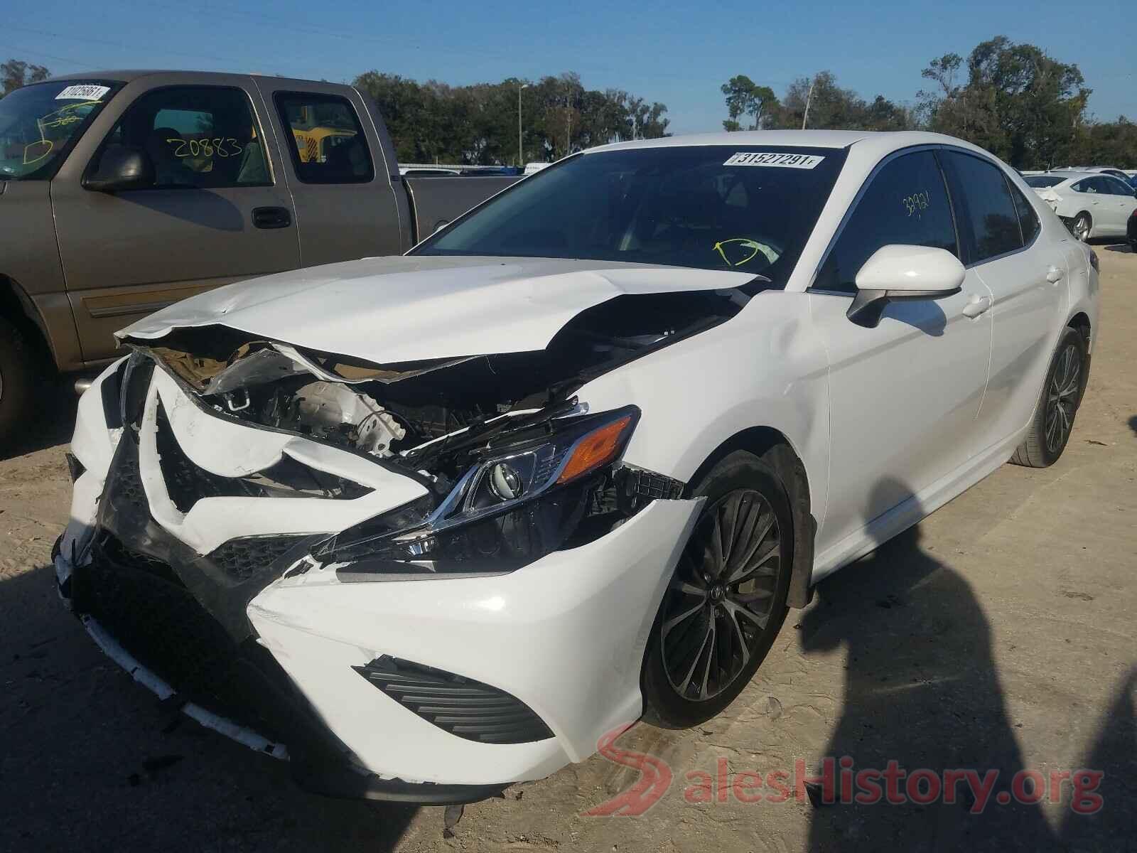 4T1B11HK5JU118133 2018 TOYOTA CAMRY