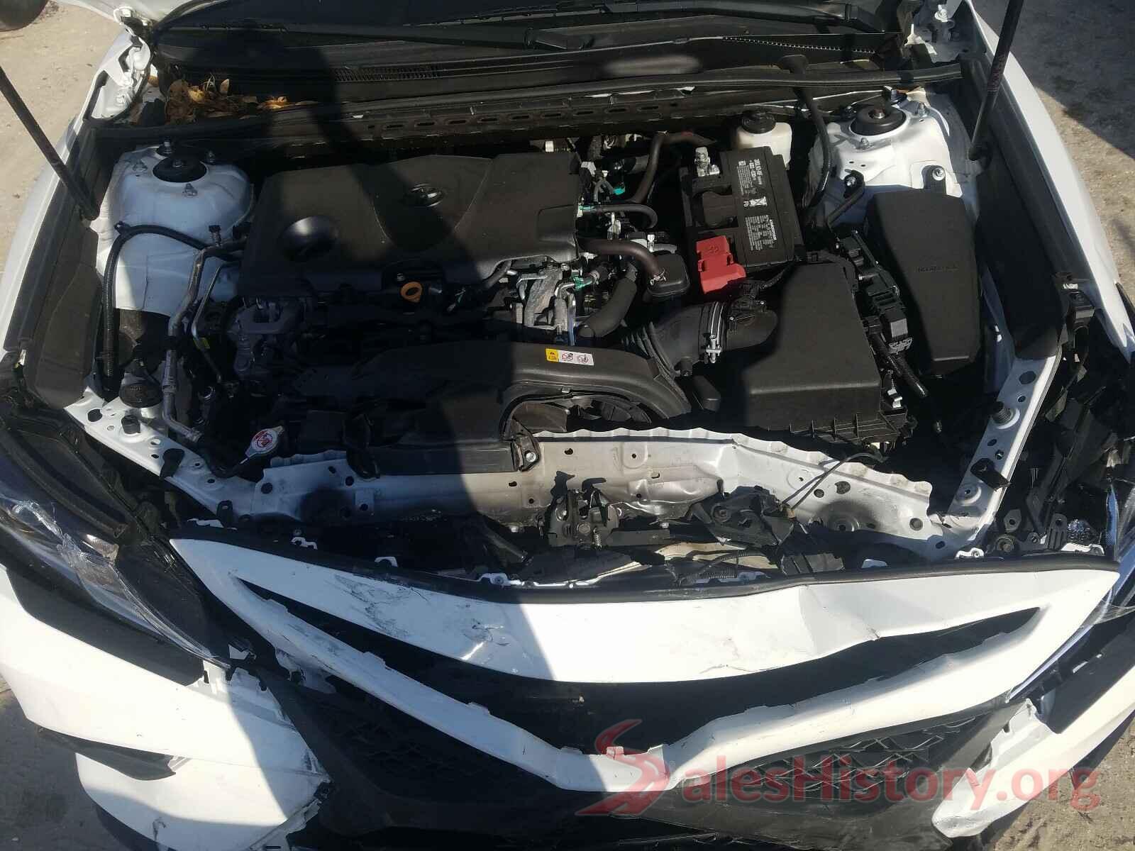 4T1B11HK5JU118133 2018 TOYOTA CAMRY