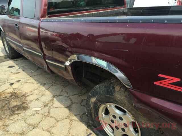 2HKRW5H38JH423849 2000 CHEVROLET SILVERADO