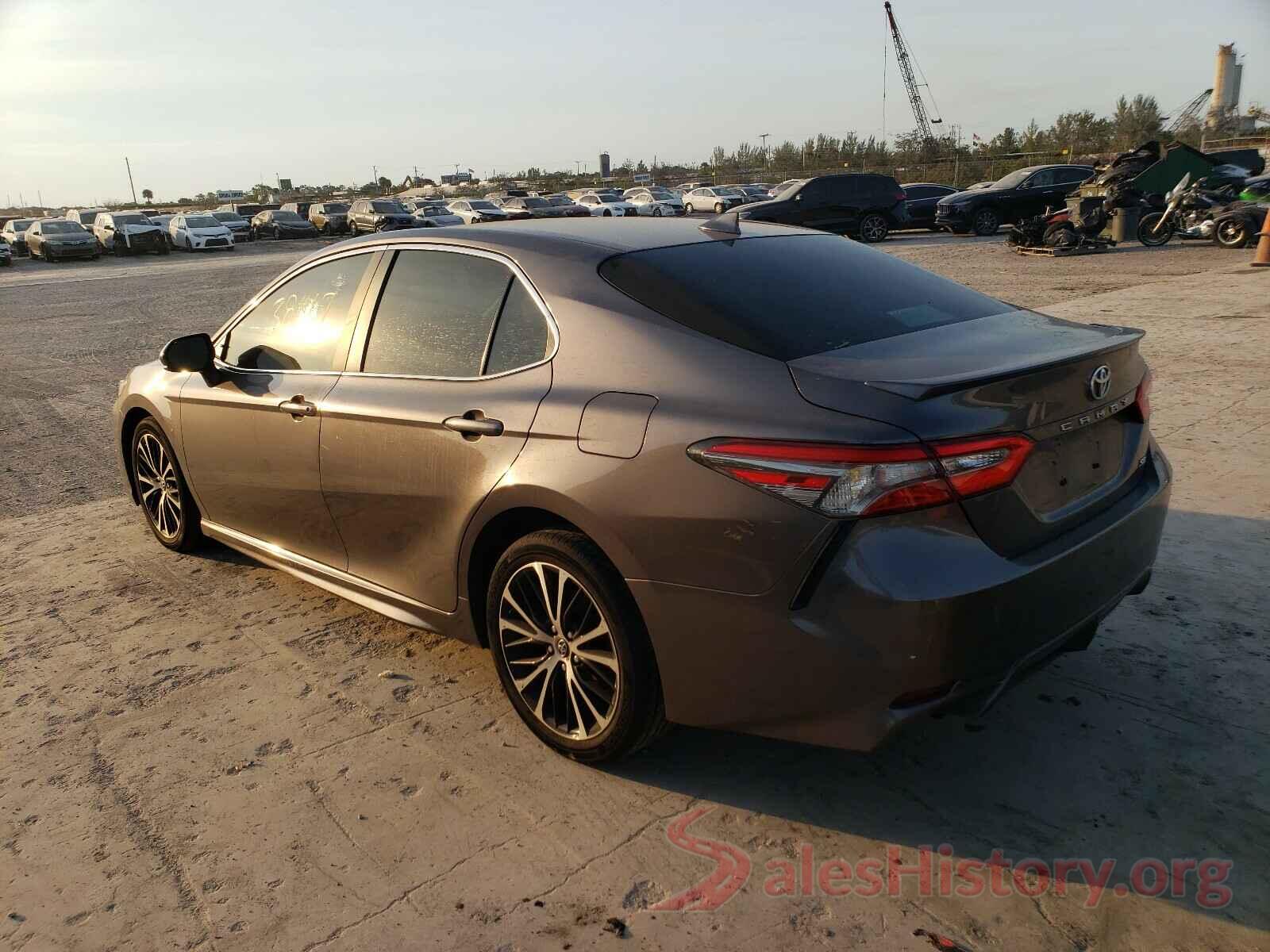 4T1B11HK2KU733272 2019 TOYOTA CAMRY