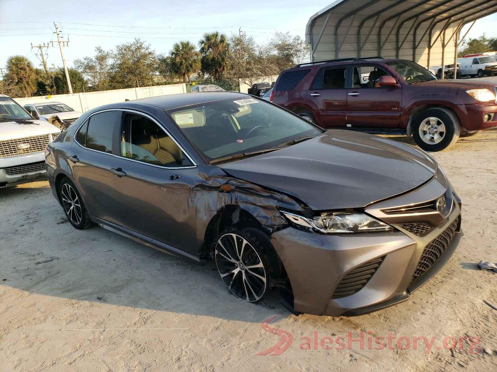 4T1B11HK2KU733272 2019 TOYOTA CAMRY