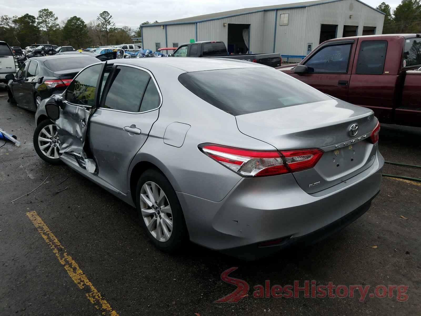 4T1B11HK8JU652629 2018 TOYOTA CAMRY