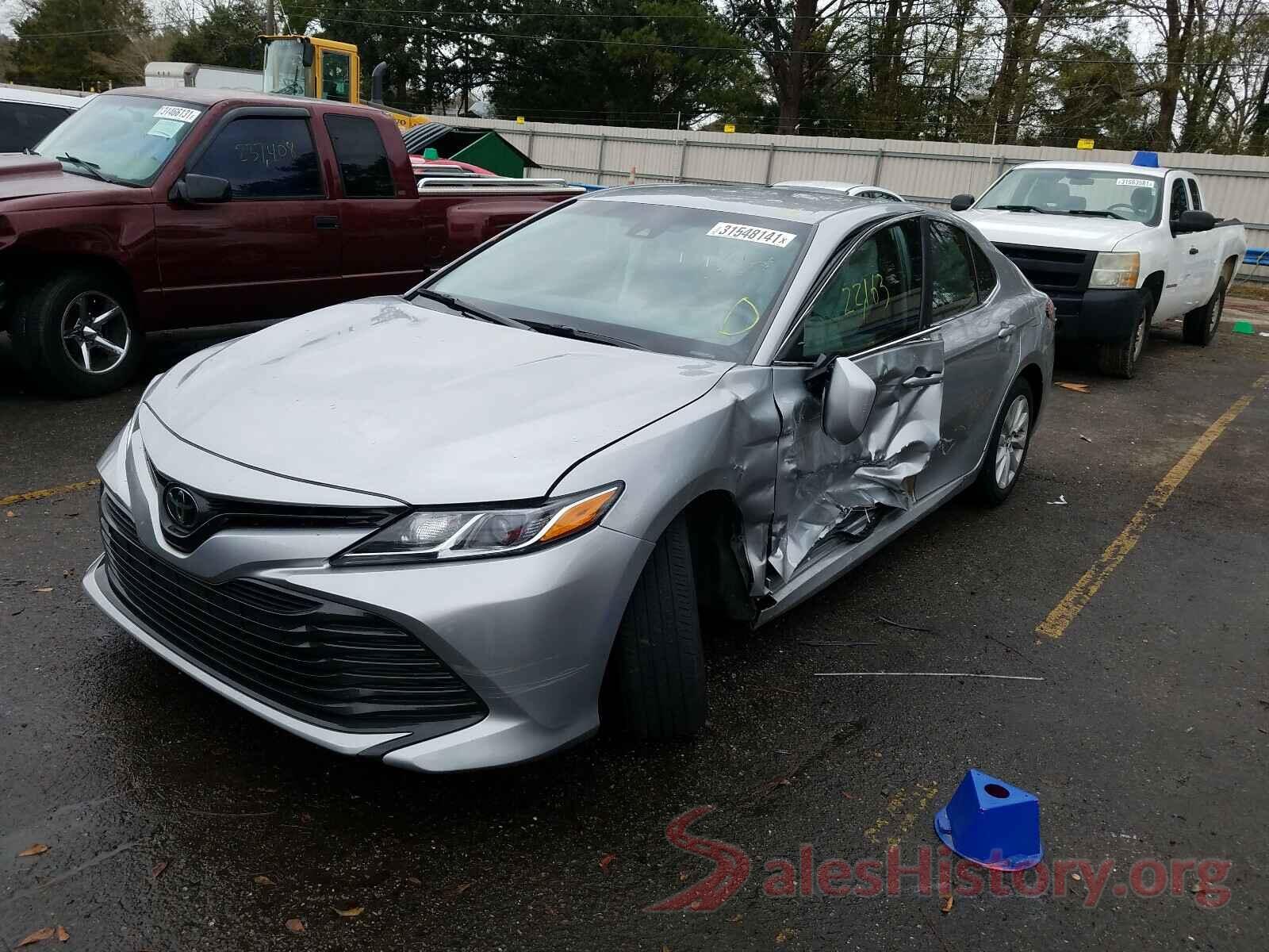 4T1B11HK8JU652629 2018 TOYOTA CAMRY